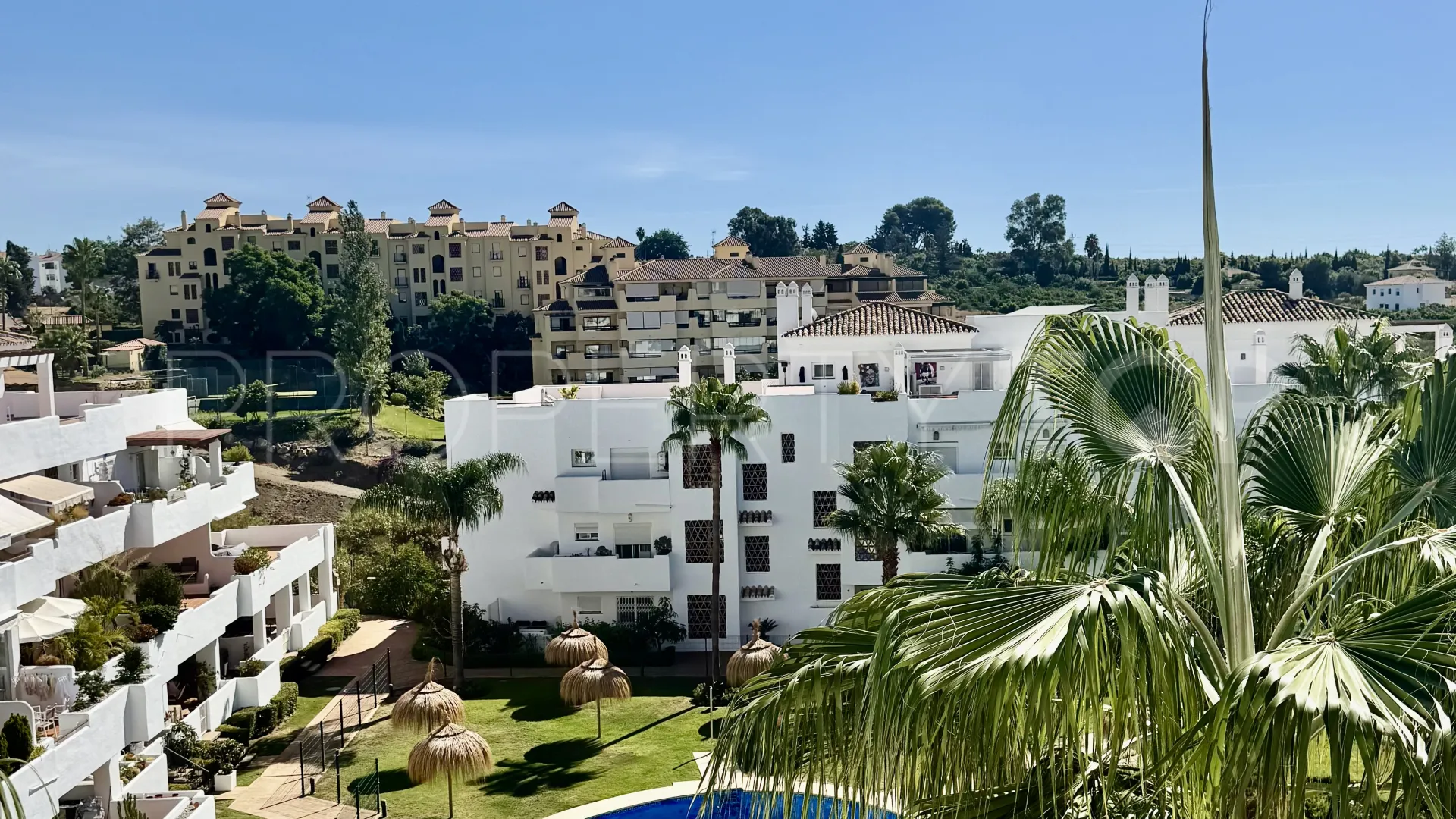Atico duplex en venta con 3 dormitorios en Selwo