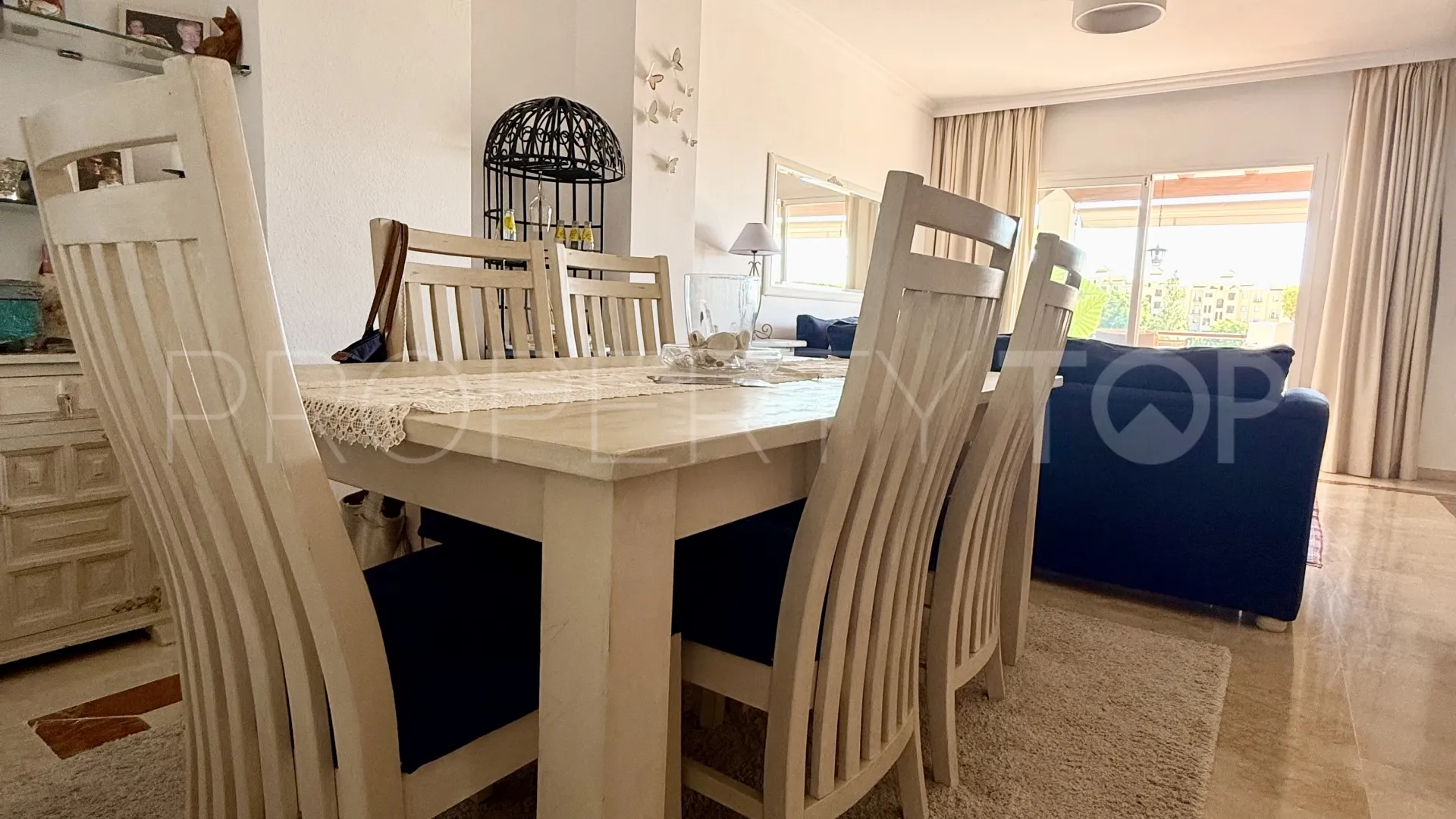 Atico duplex en venta con 3 dormitorios en Selwo