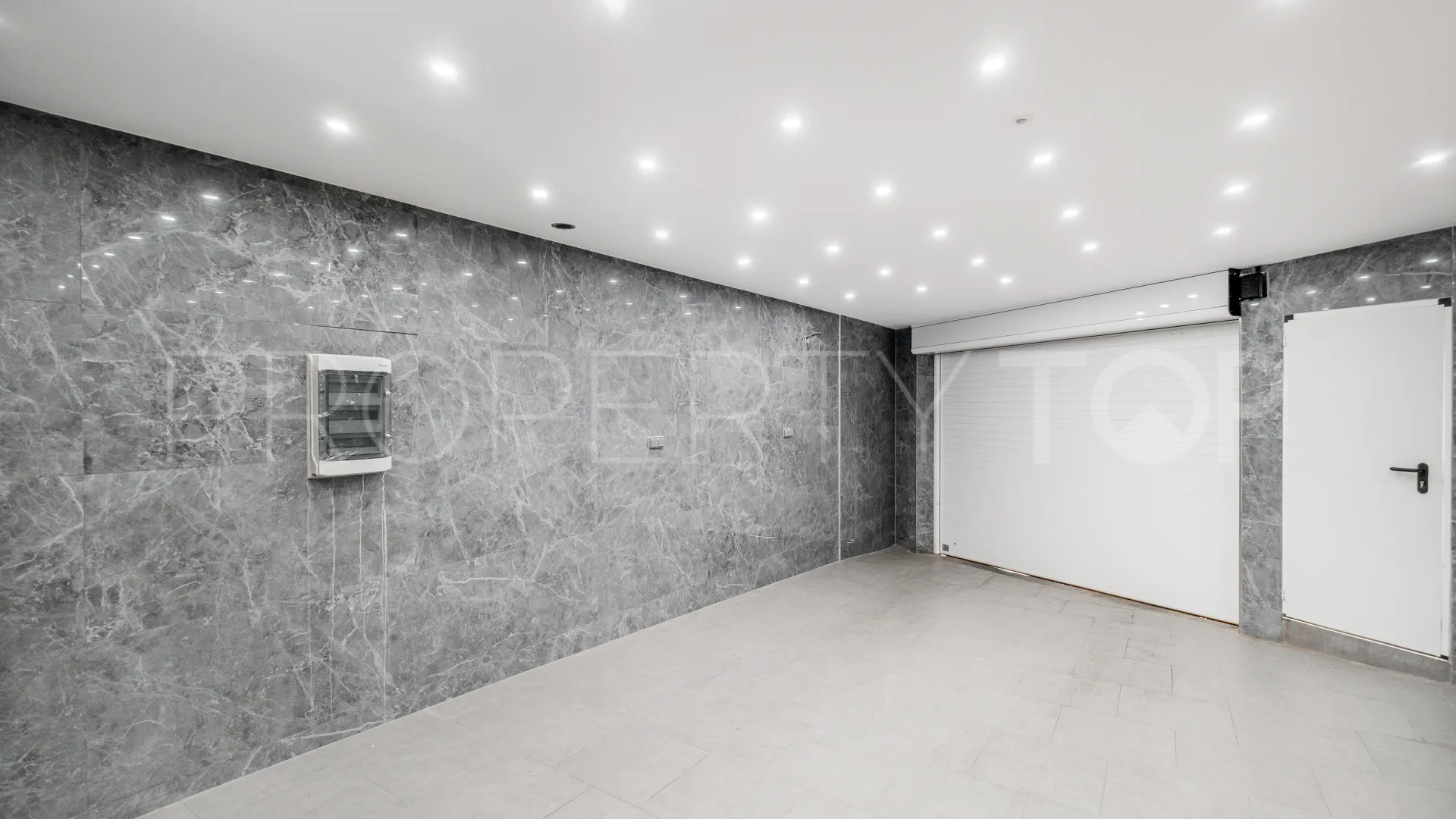Buy 4 bedrooms town house in Cabopino