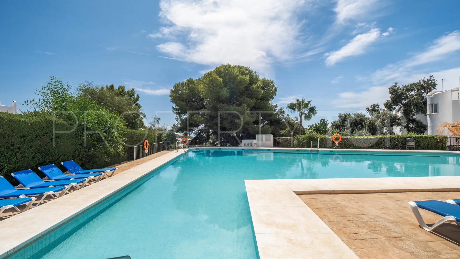 Buy 4 bedrooms town house in Cabopino