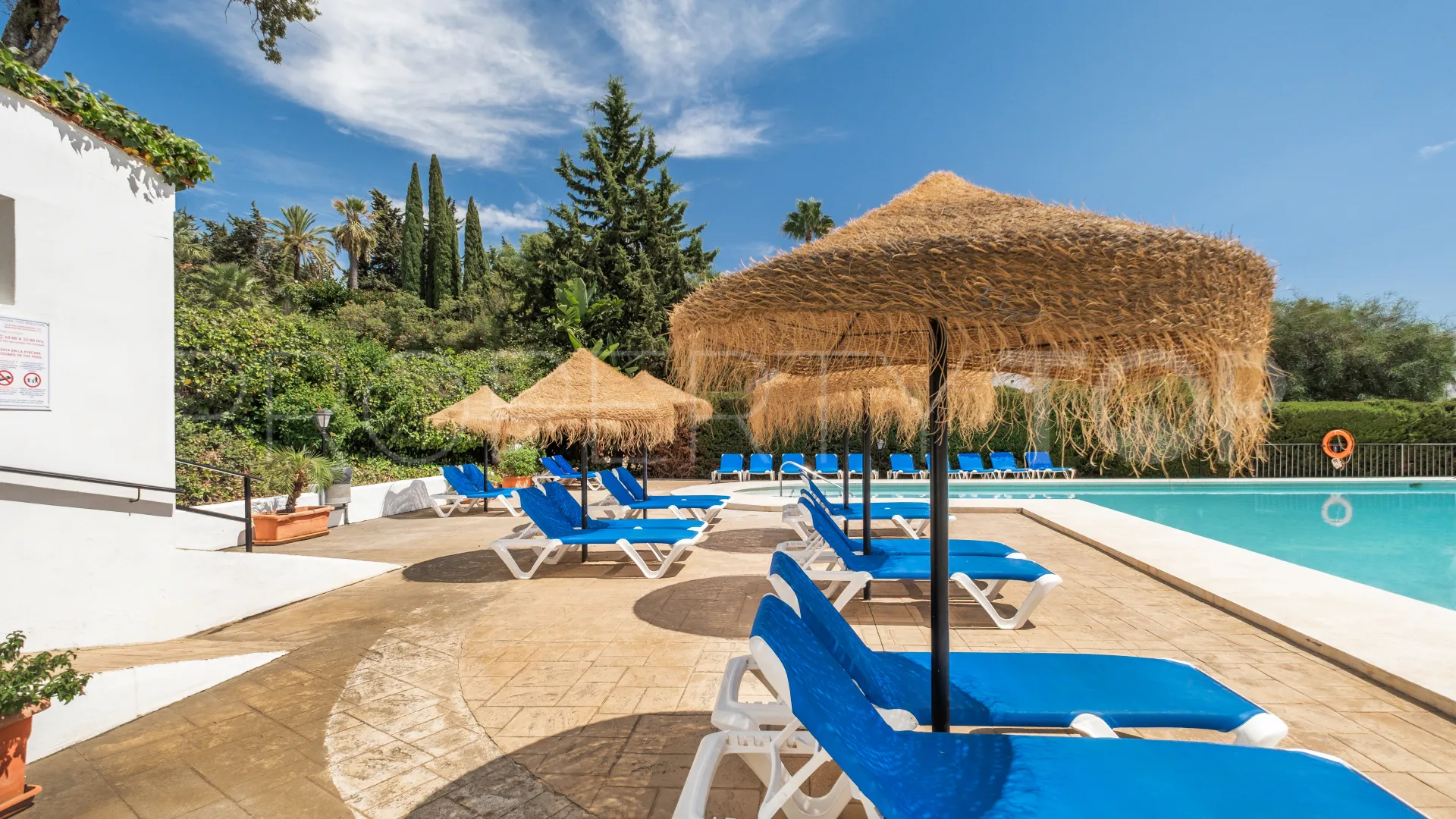 Buy 4 bedrooms town house in Cabopino