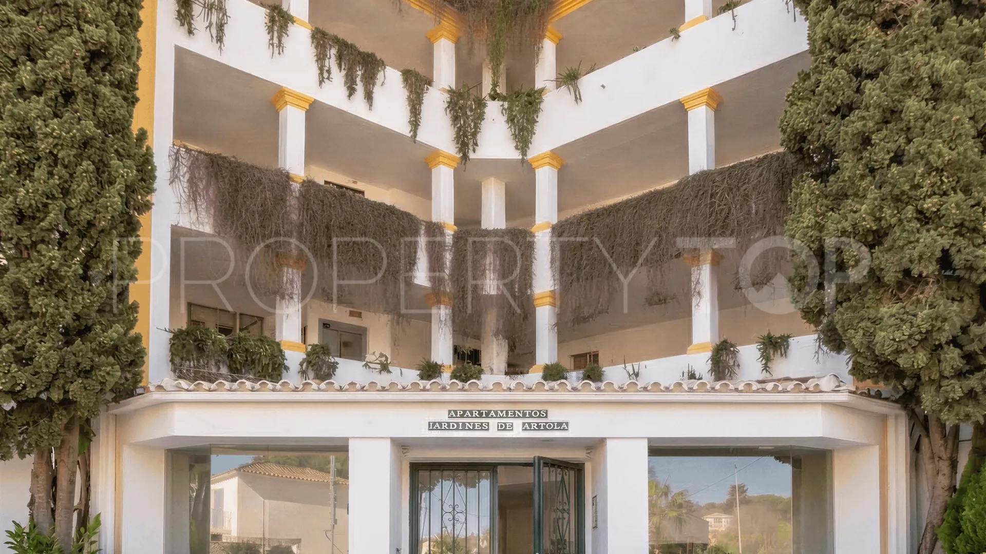 Buy apartment in Cabopino