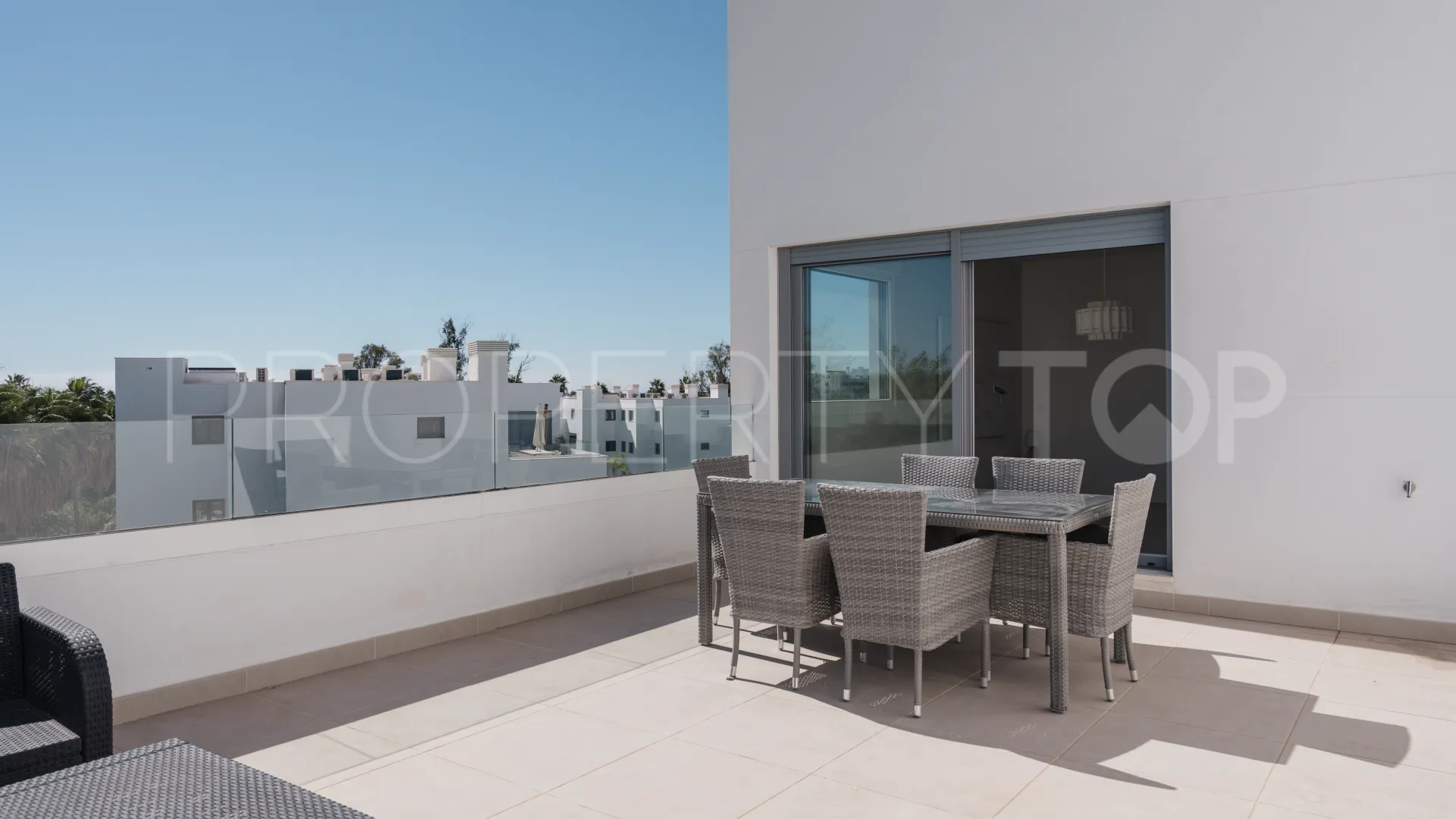 Se vende atico duplex en Aqua Gardens