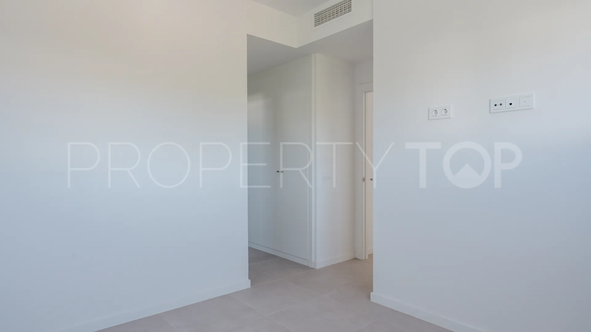 Se vende atico duplex en Aqua Gardens