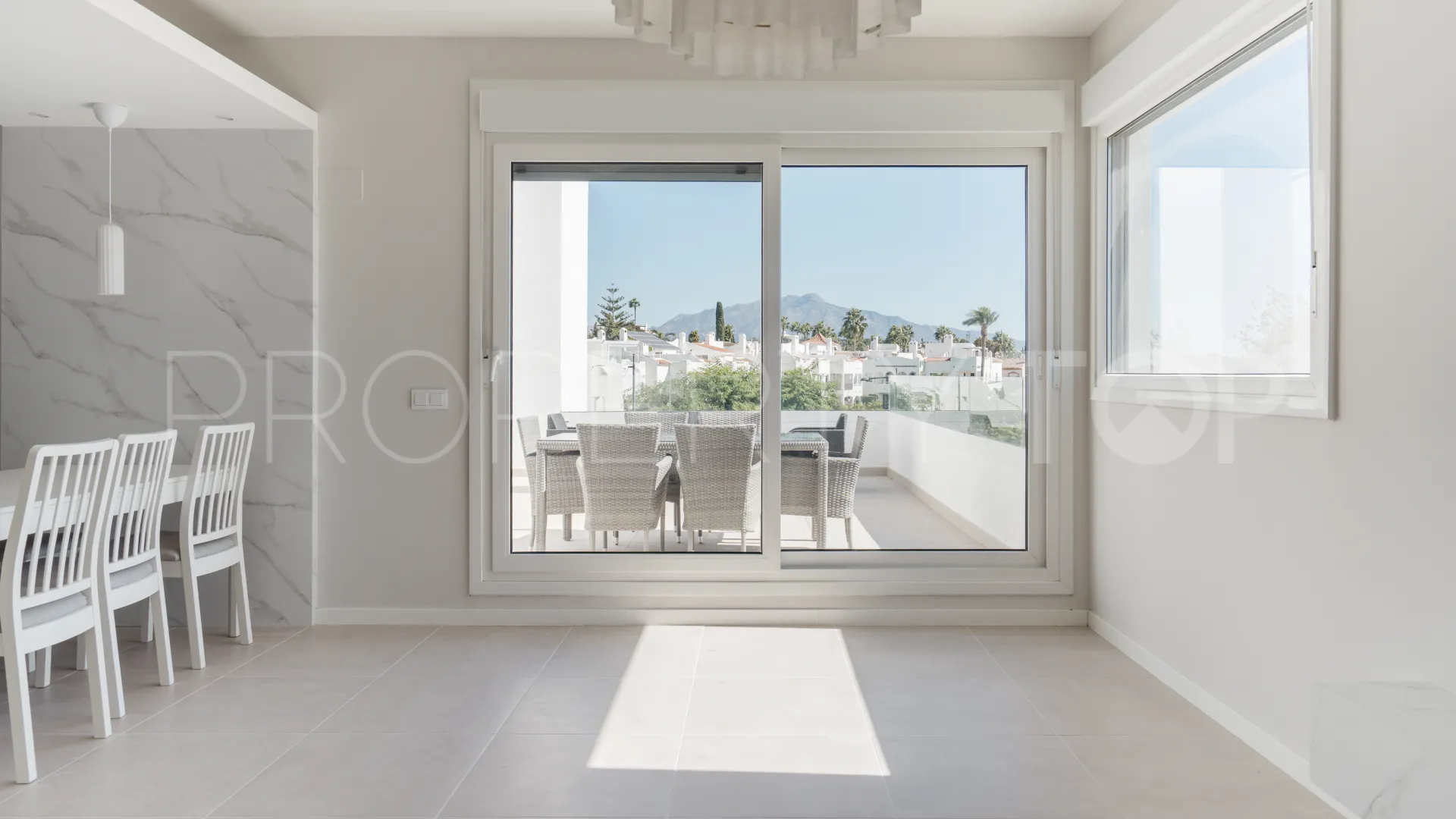 Se vende atico duplex en Aqua Gardens