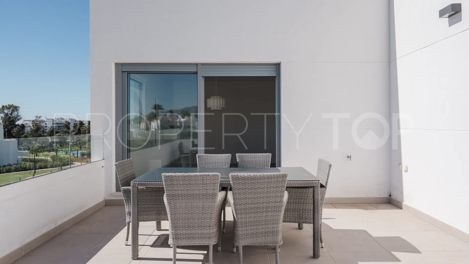Se vende atico duplex en Aqua Gardens