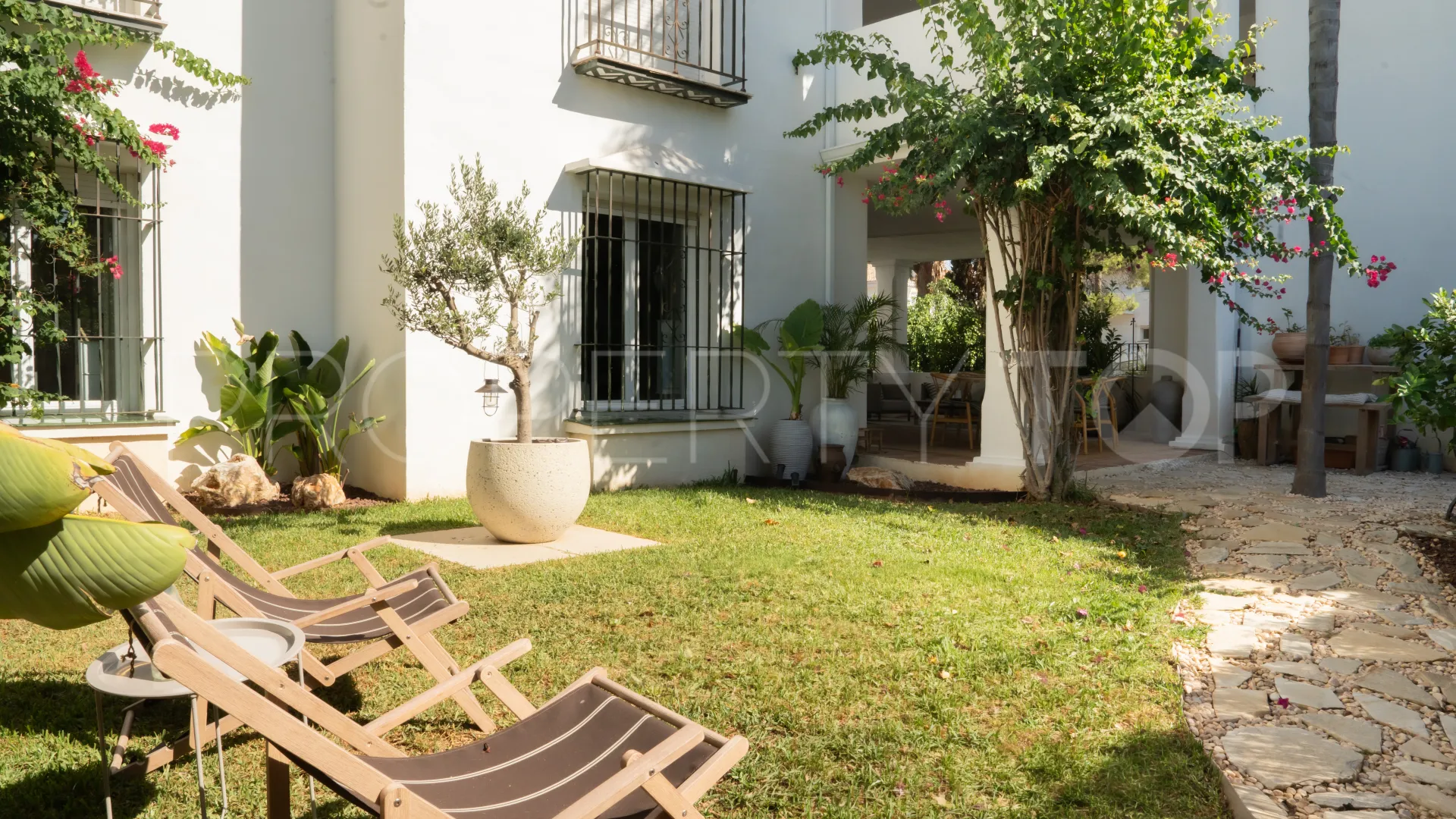 3 bedrooms ground floor apartment in El Presidente for sale