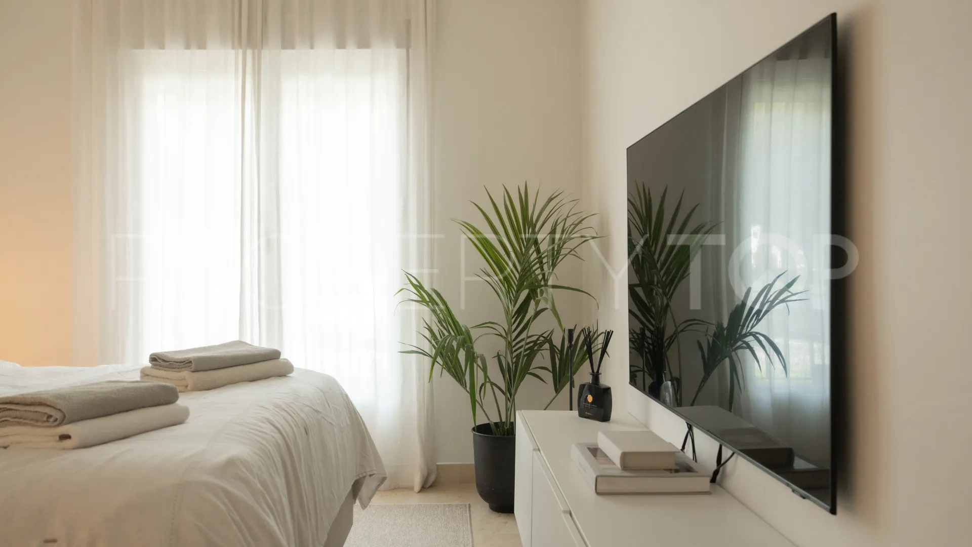 For sale ground floor apartment in El Presidente