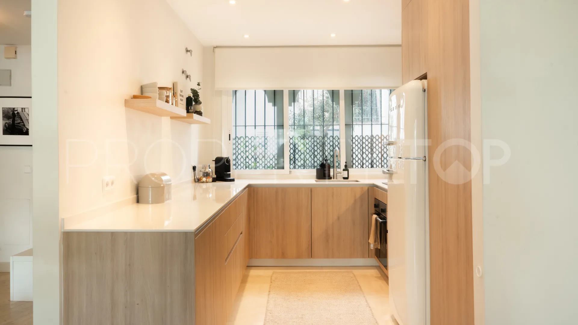 For sale ground floor apartment in El Presidente