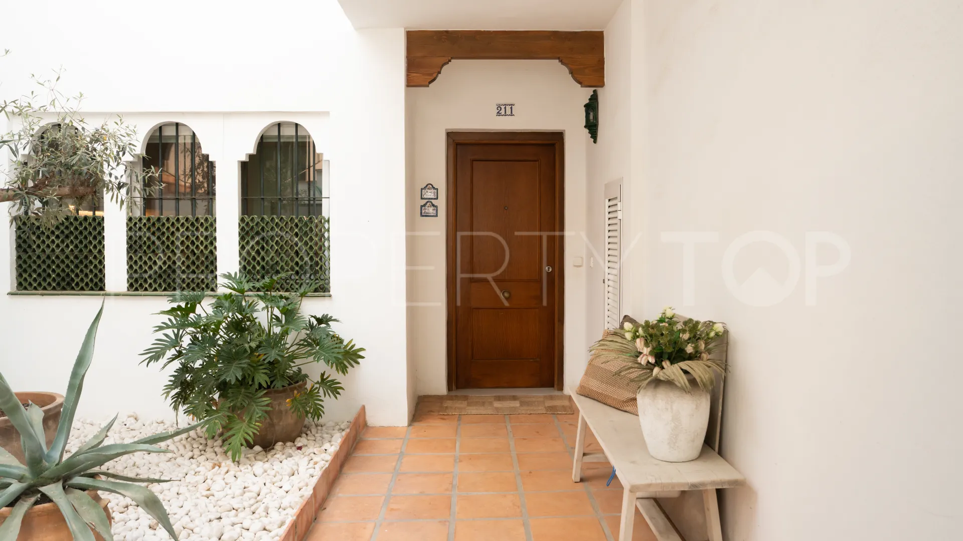 For sale ground floor apartment in El Presidente