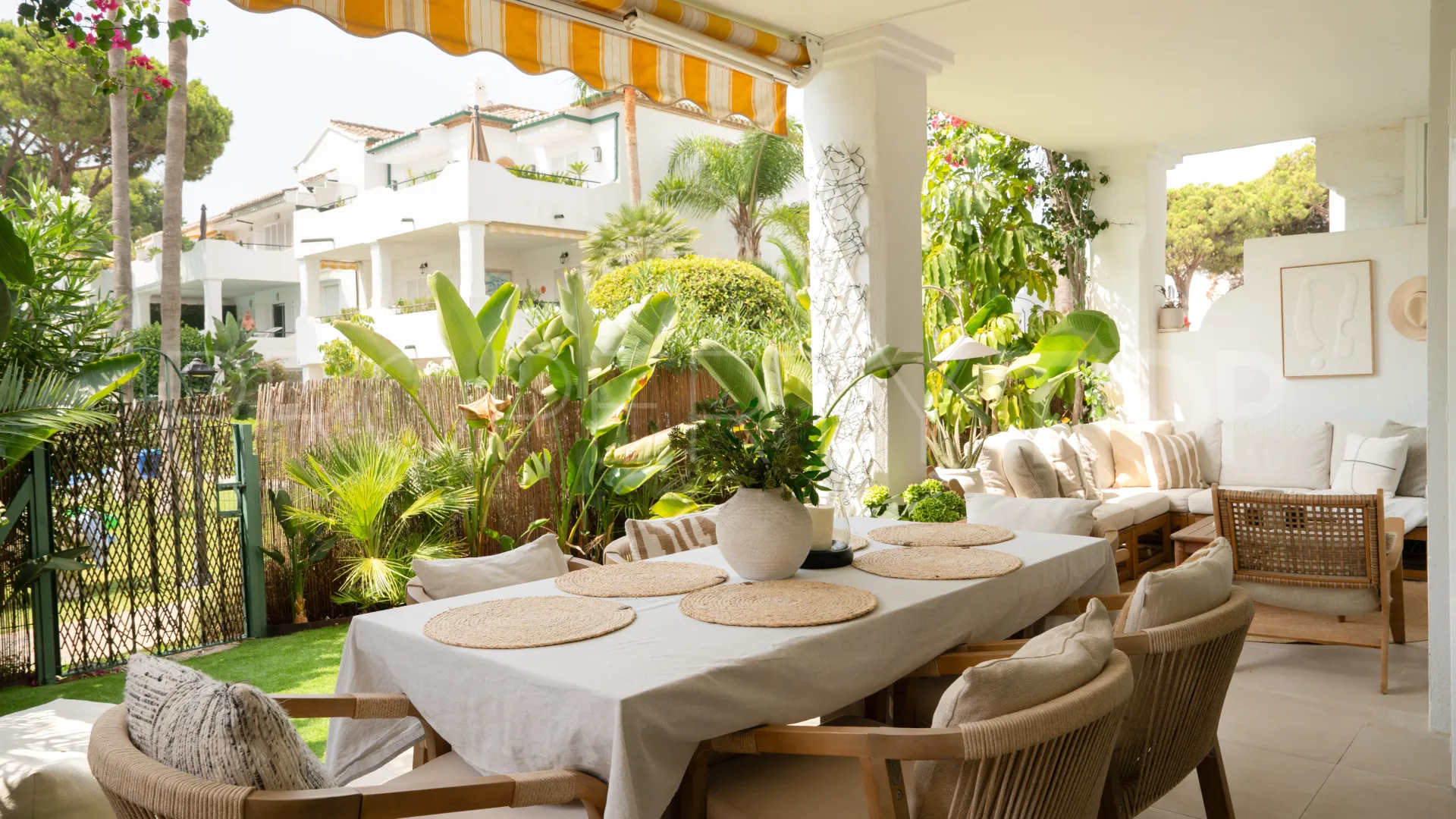 For sale ground floor apartment in El Presidente
