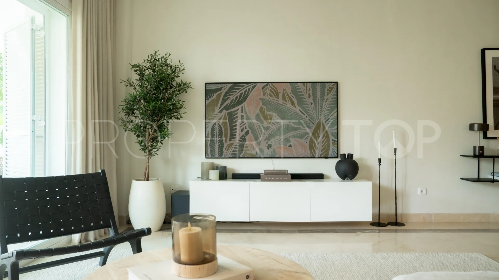 For sale ground floor apartment in El Presidente
