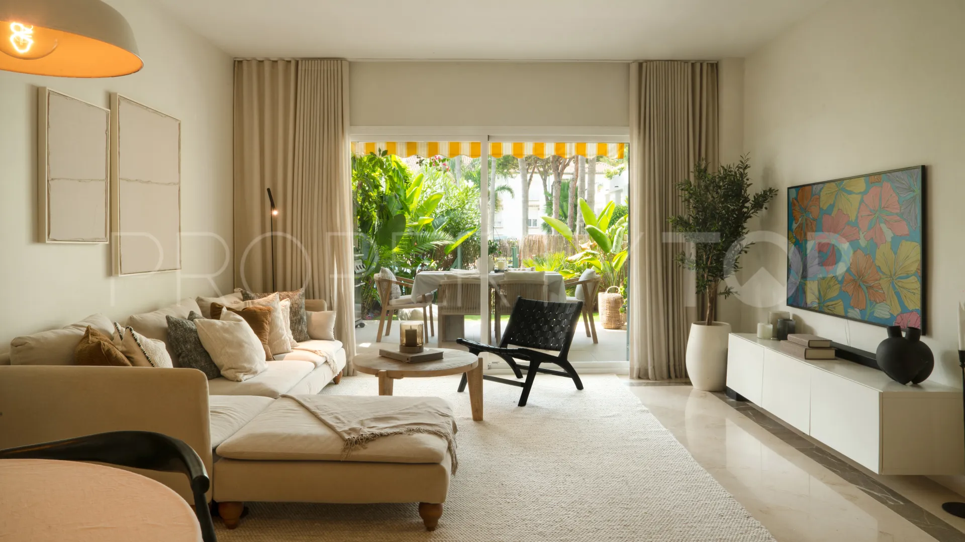 For sale ground floor apartment in El Presidente