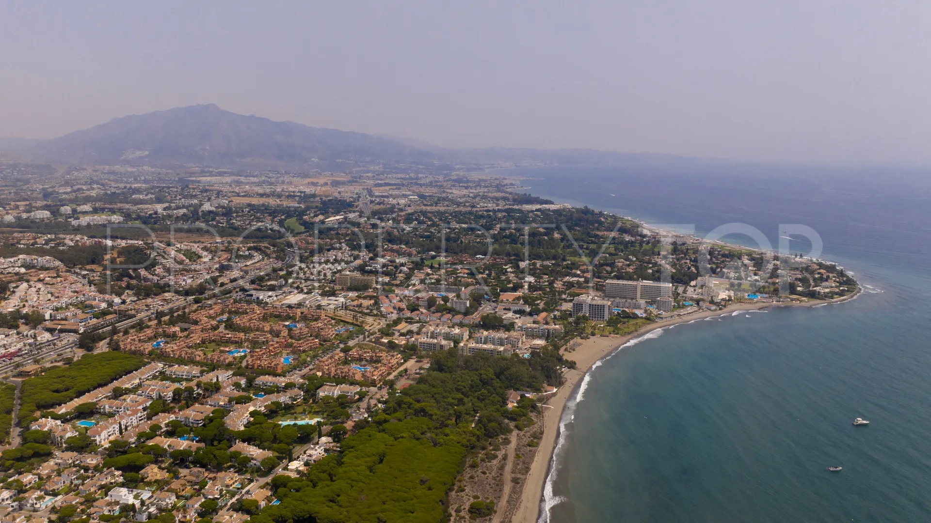 For sale ground floor apartment in El Presidente