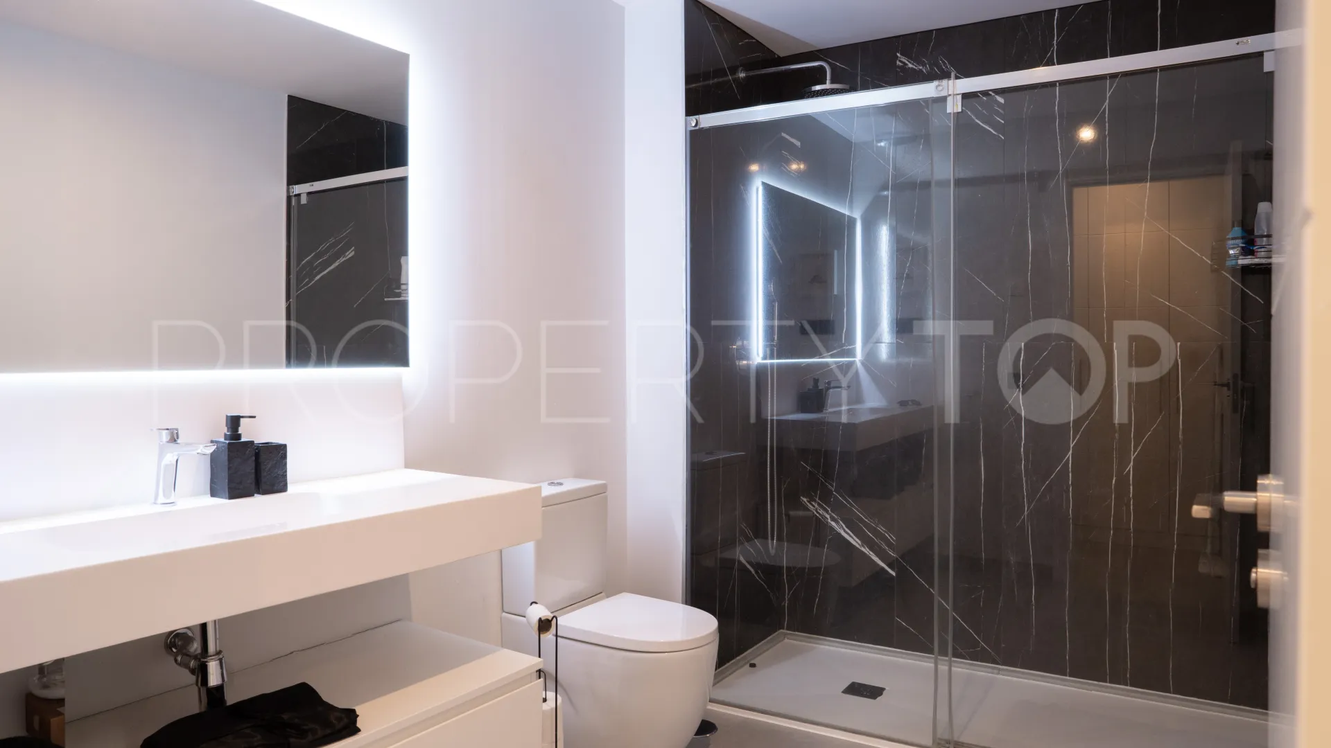 Apartamento planta baja a la venta en Mirador de Estepona Hills