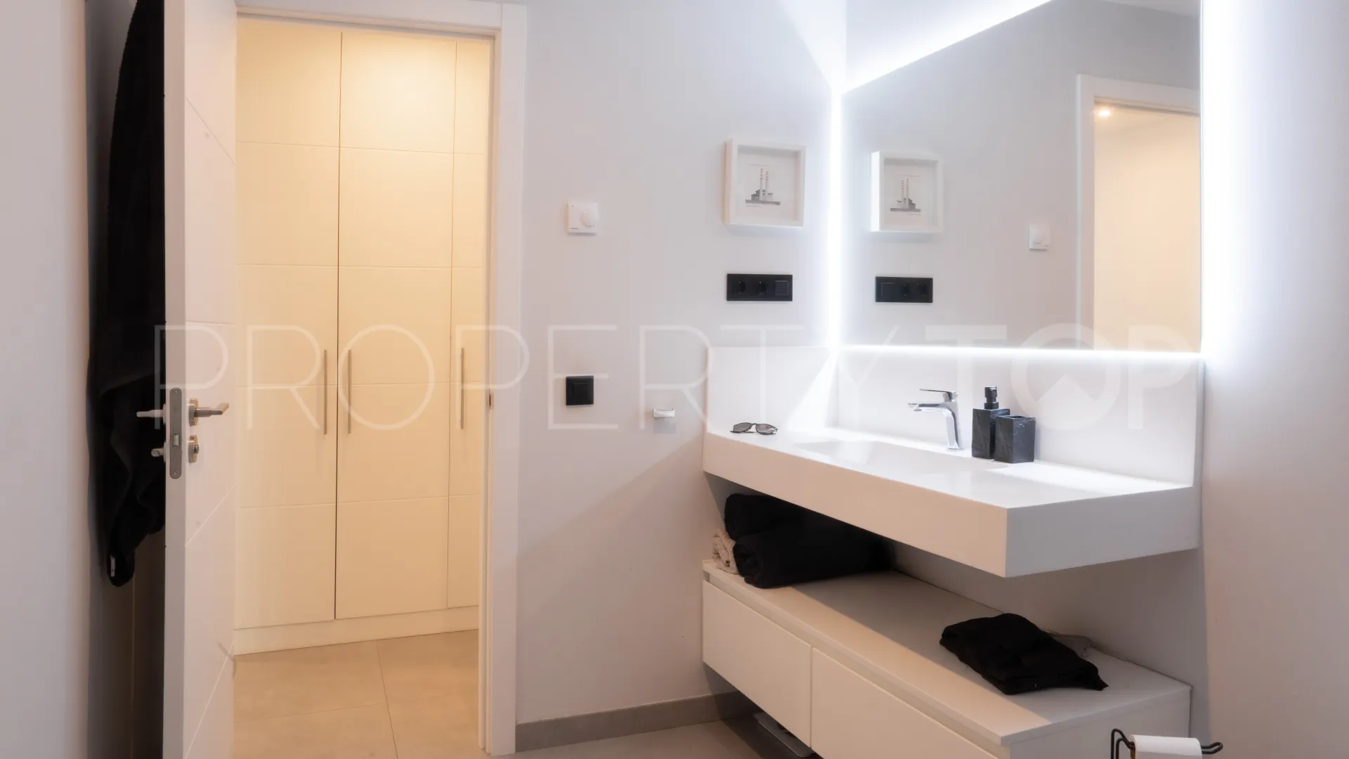 Apartamento planta baja a la venta en Mirador de Estepona Hills