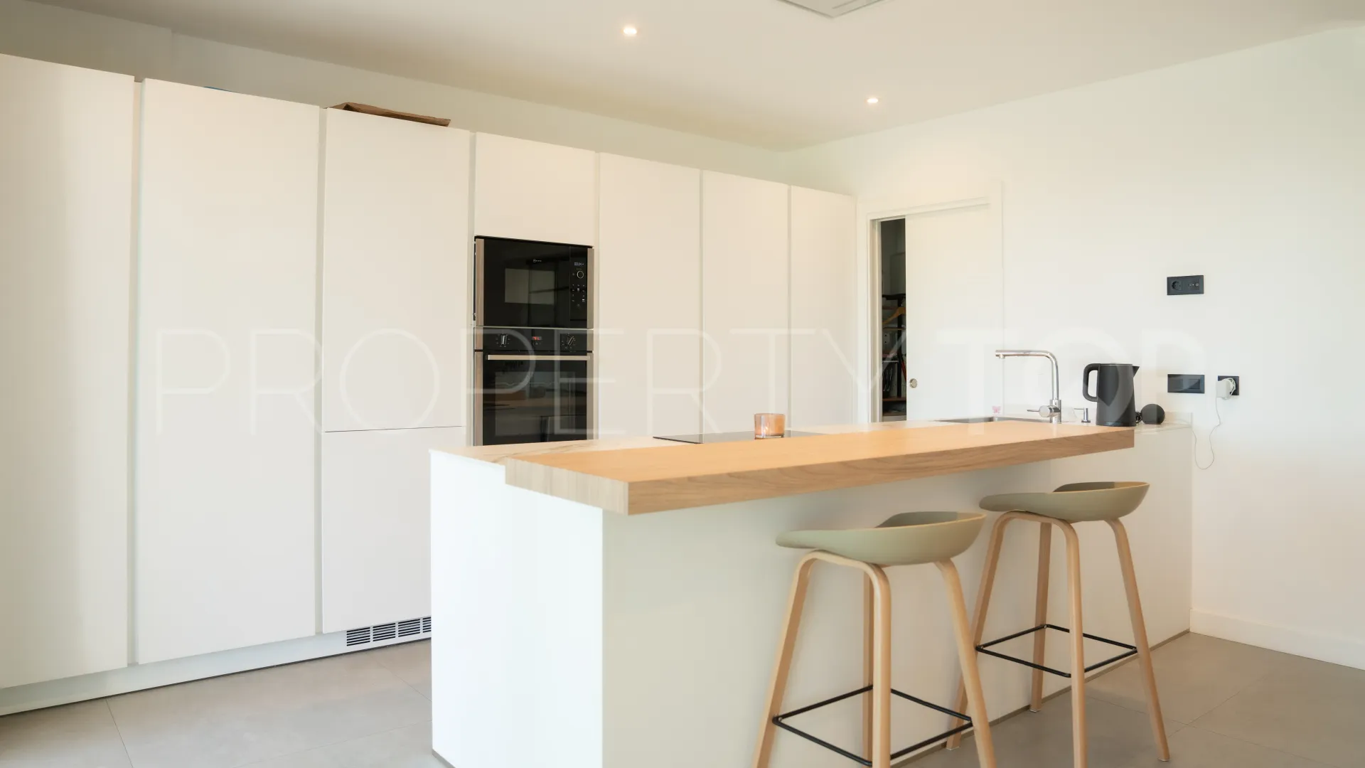 Apartamento planta baja a la venta en Mirador de Estepona Hills