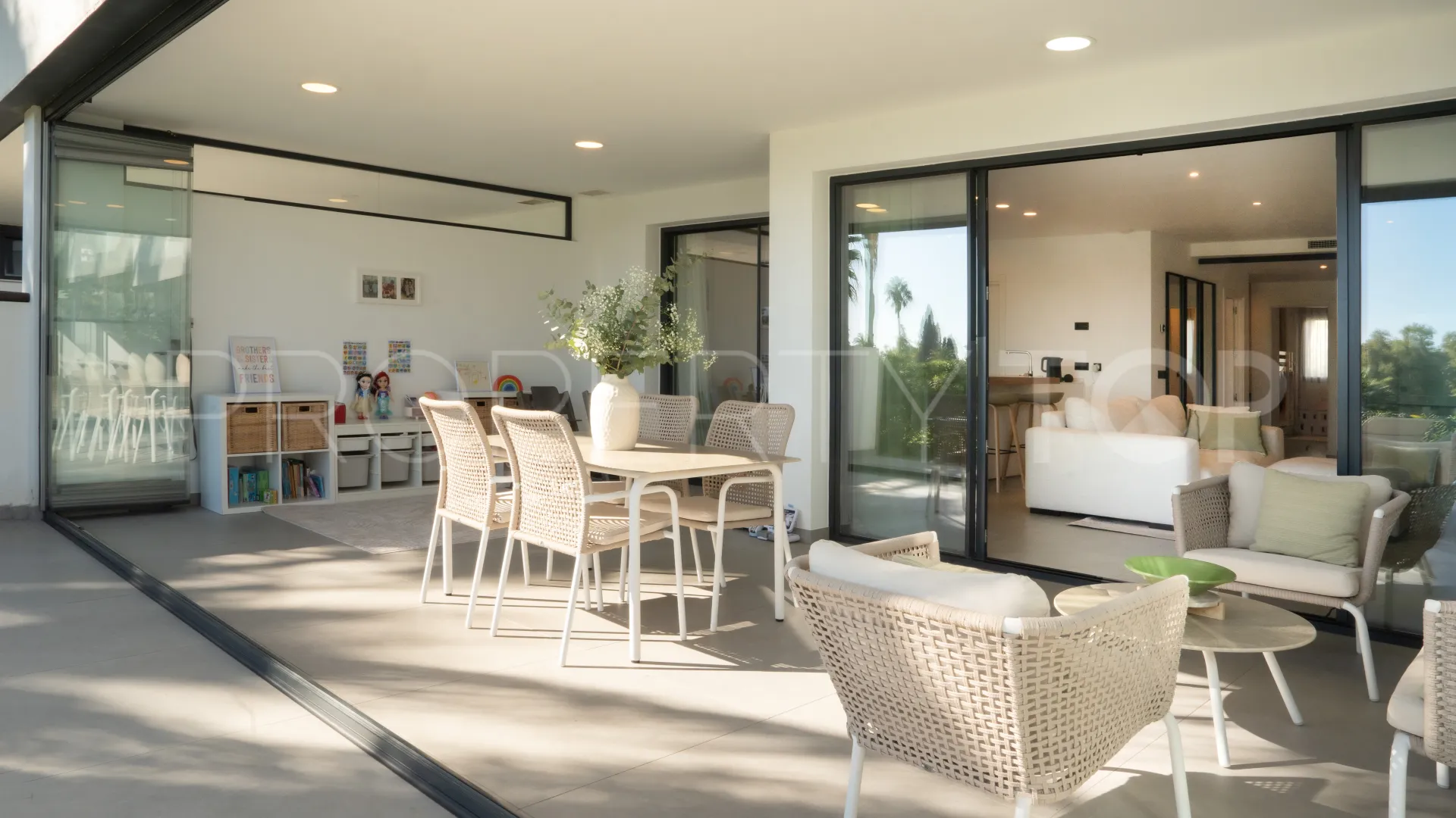 Apartamento planta baja a la venta en Mirador de Estepona Hills