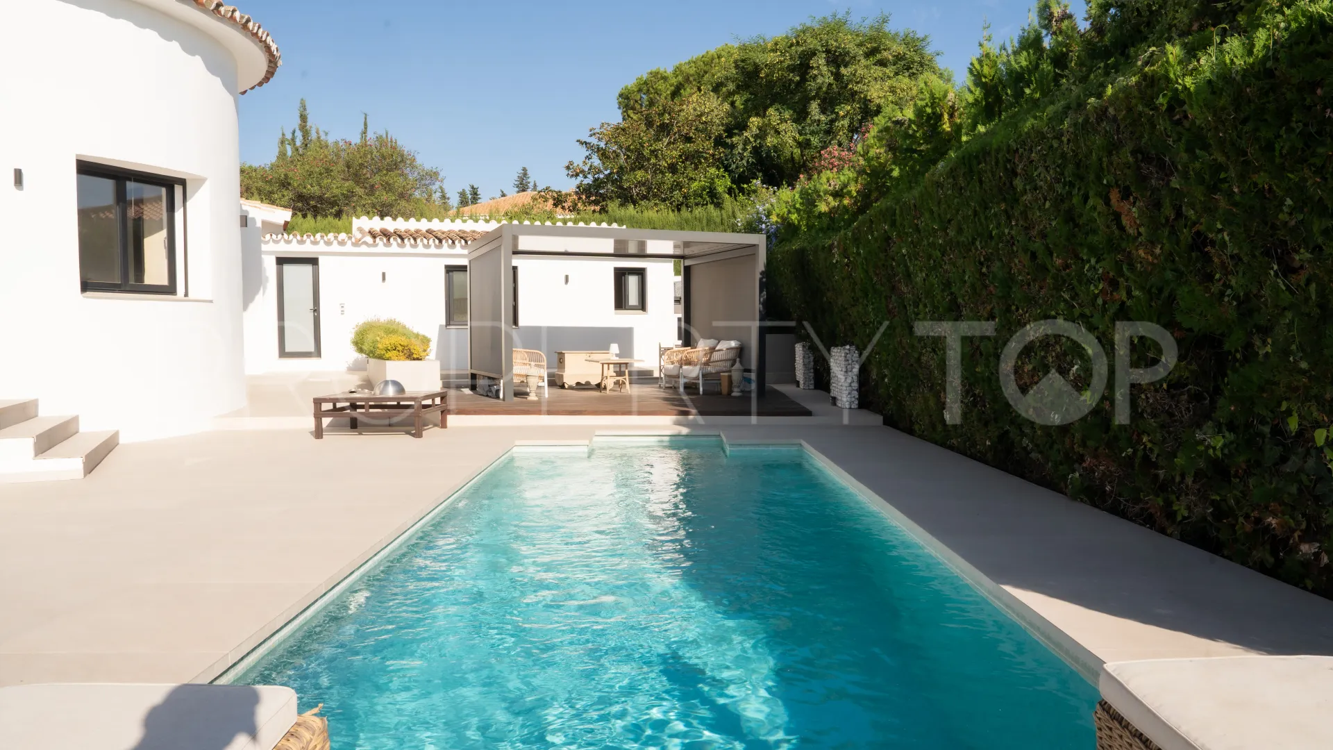 Villa de 4 dormitorios a la venta en Guadalmina Alta