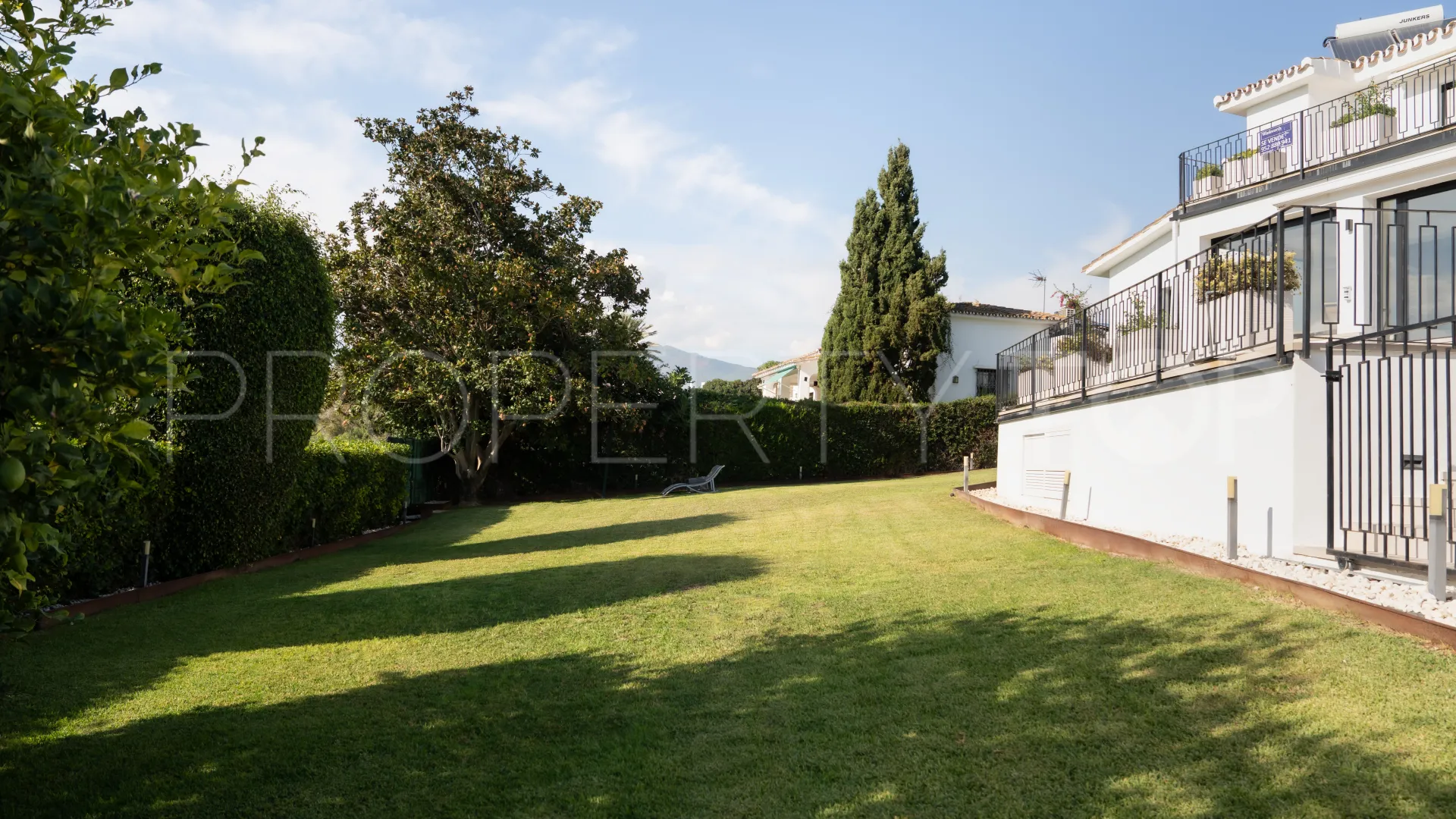 Villa de 4 dormitorios a la venta en Guadalmina Alta