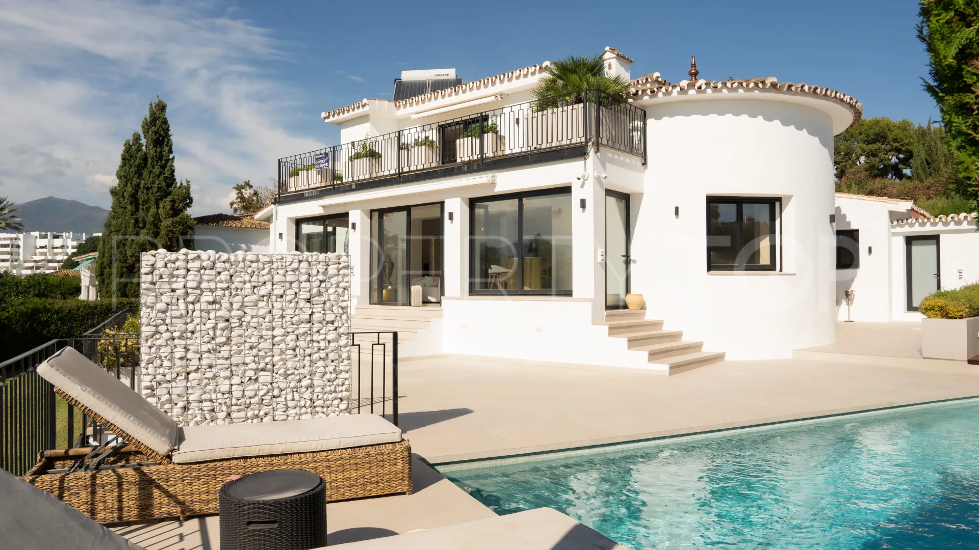 Villa de 4 dormitorios a la venta en Guadalmina Alta