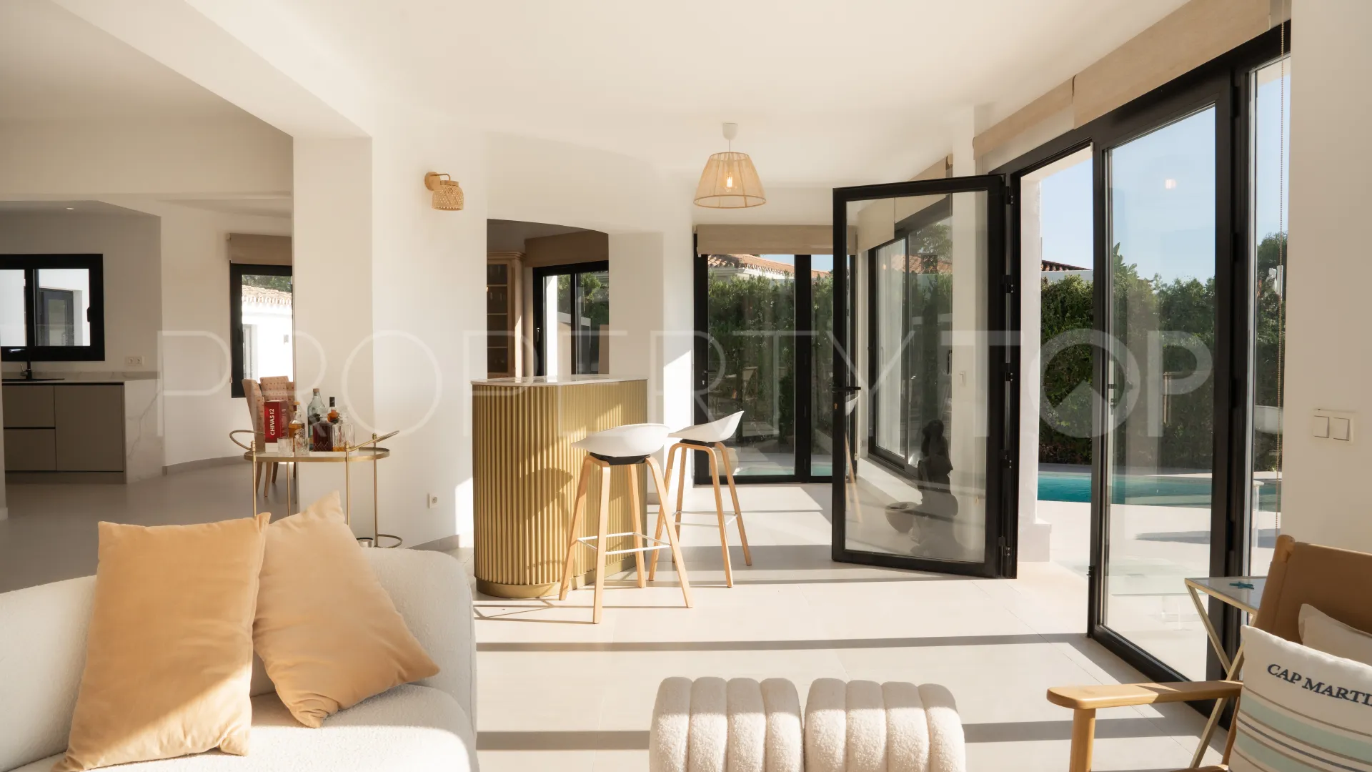 Villa de 4 dormitorios a la venta en Guadalmina Alta