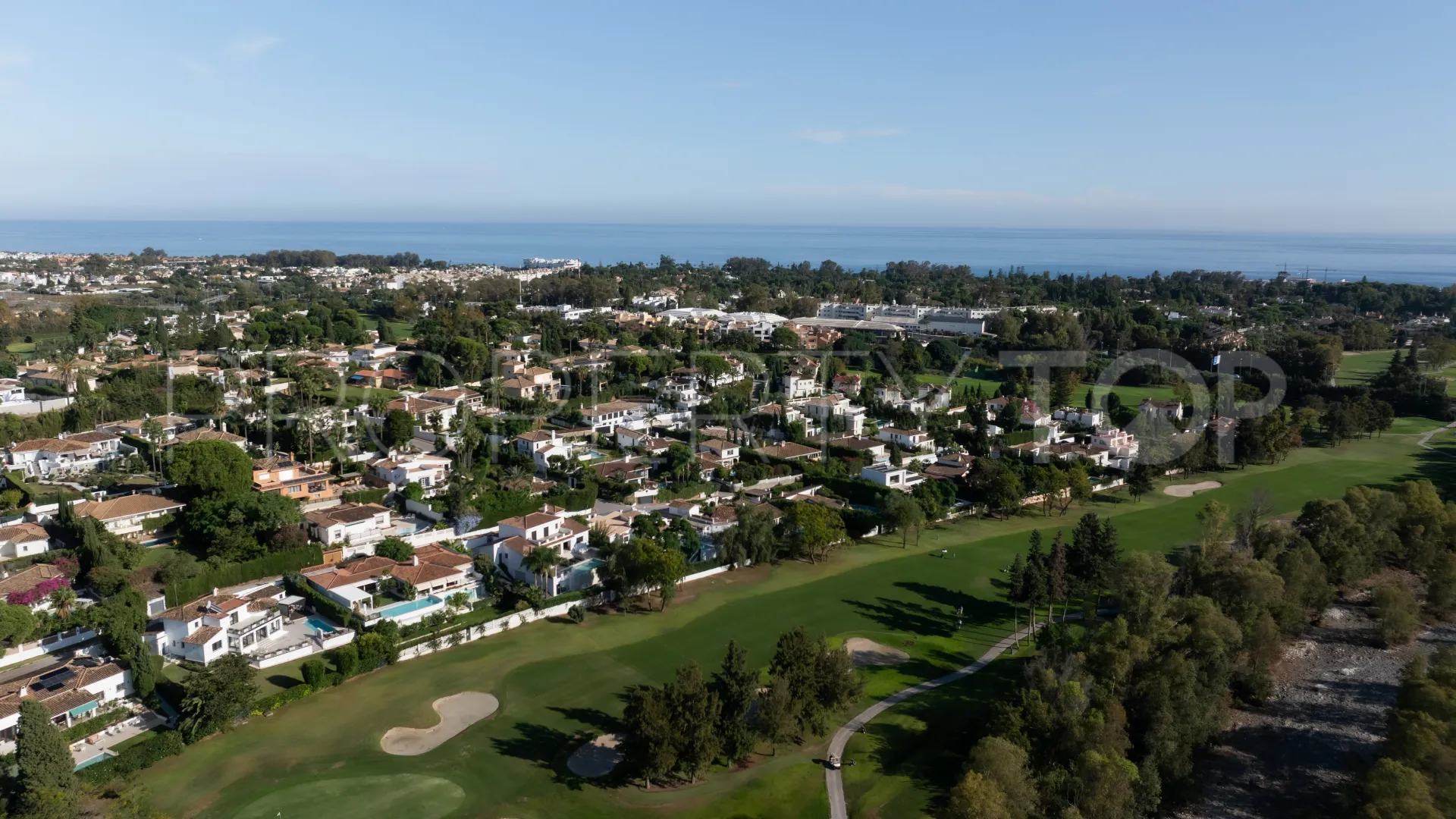 Villa de 4 dormitorios a la venta en Guadalmina Alta