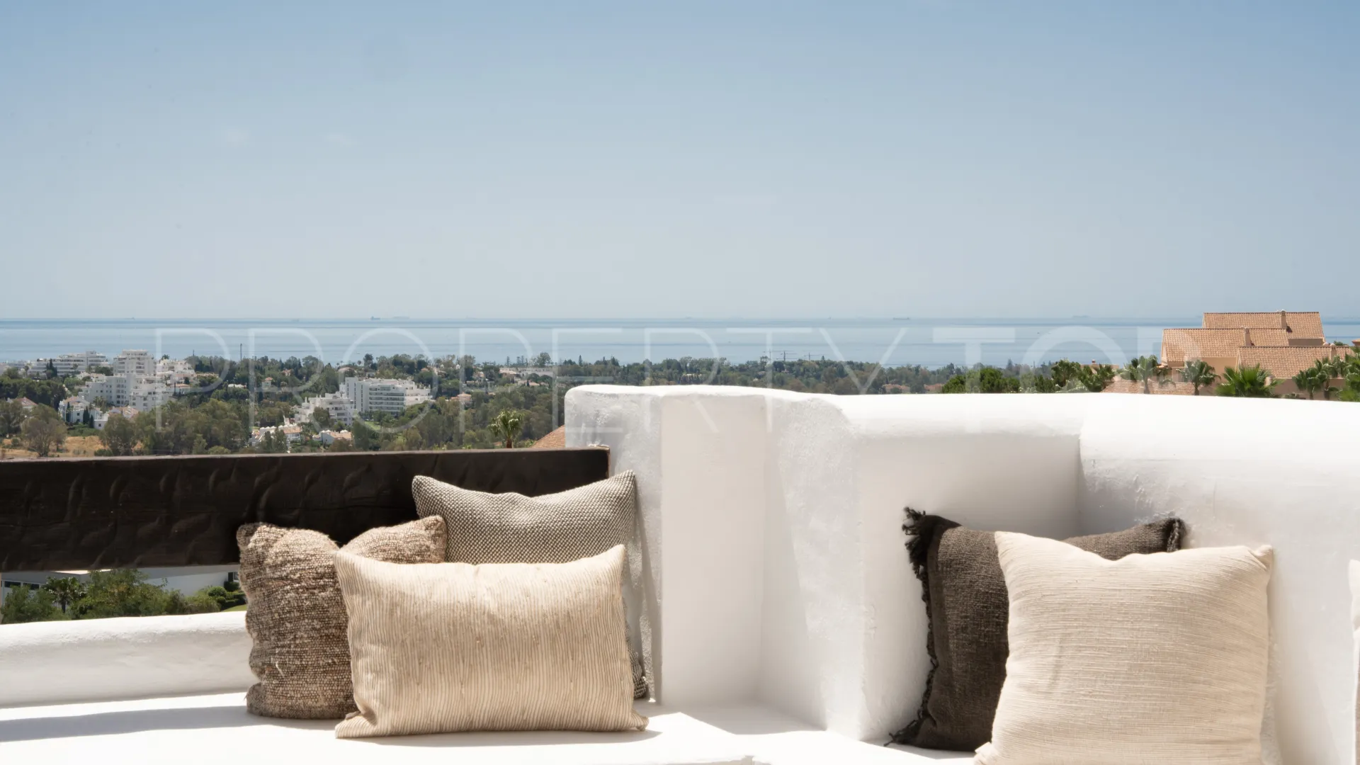 Se vende atico duplex en Lomas del Marqués