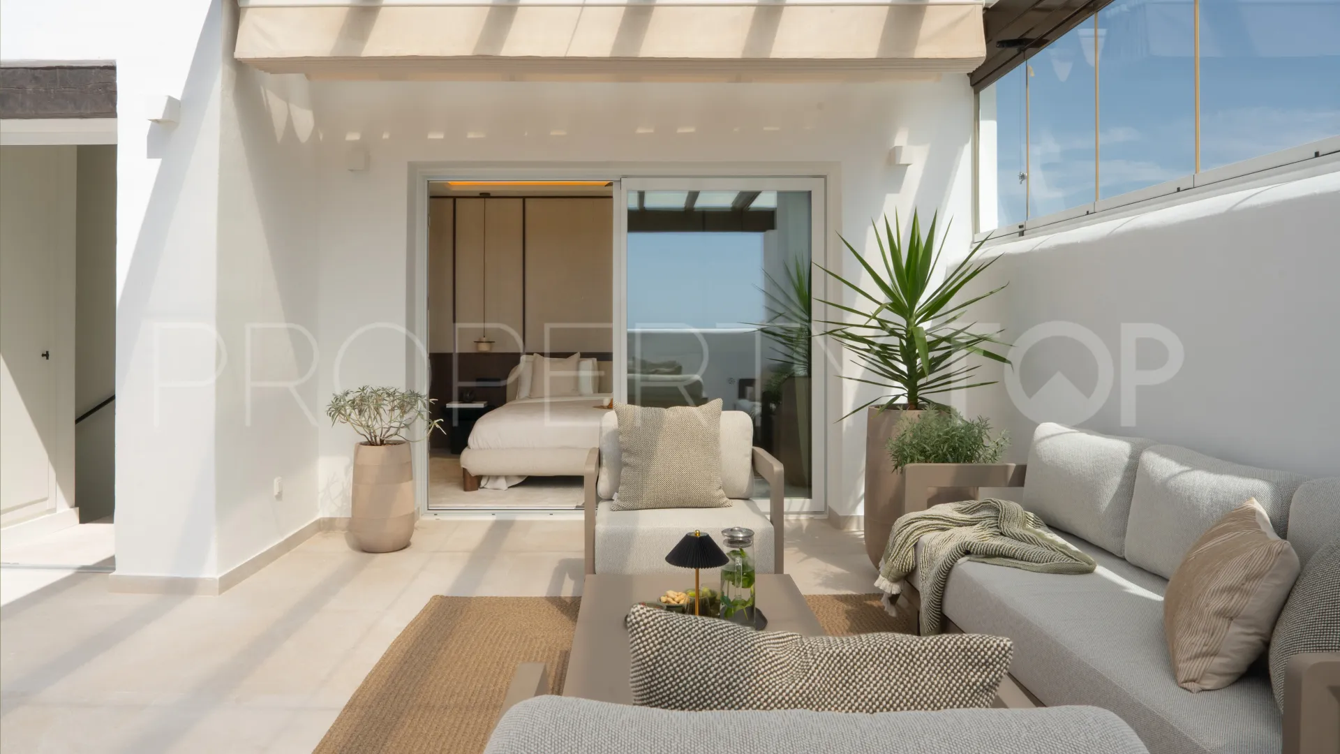 Se vende atico duplex en Lomas del Marqués