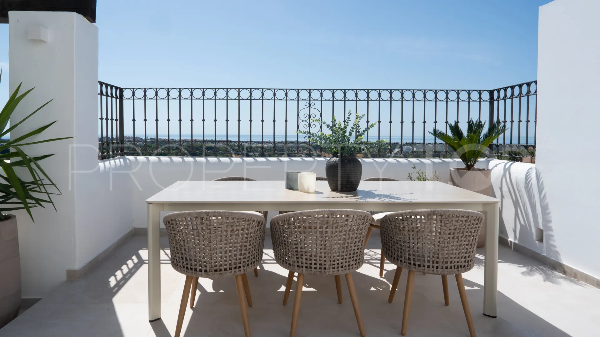 Se vende atico duplex en Lomas del Marqués