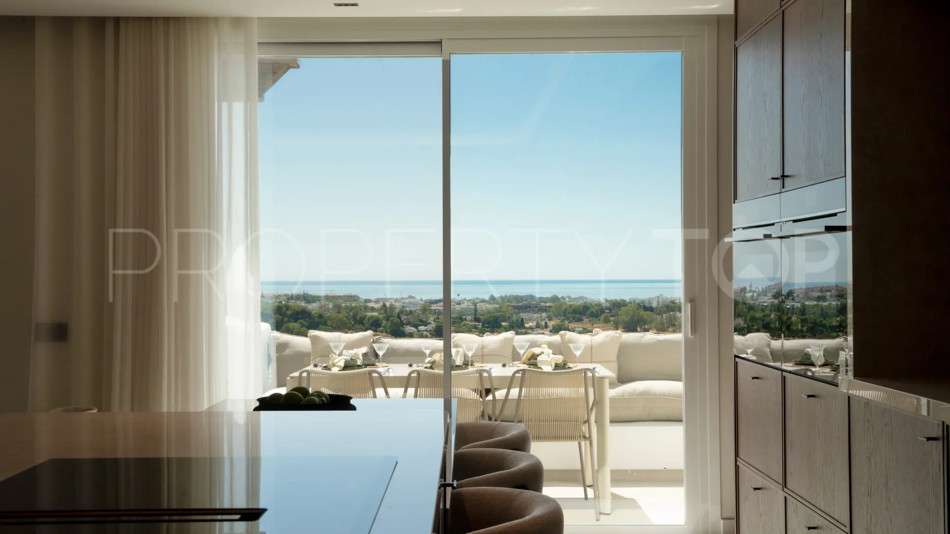 Se vende atico duplex en Lomas del Marqués