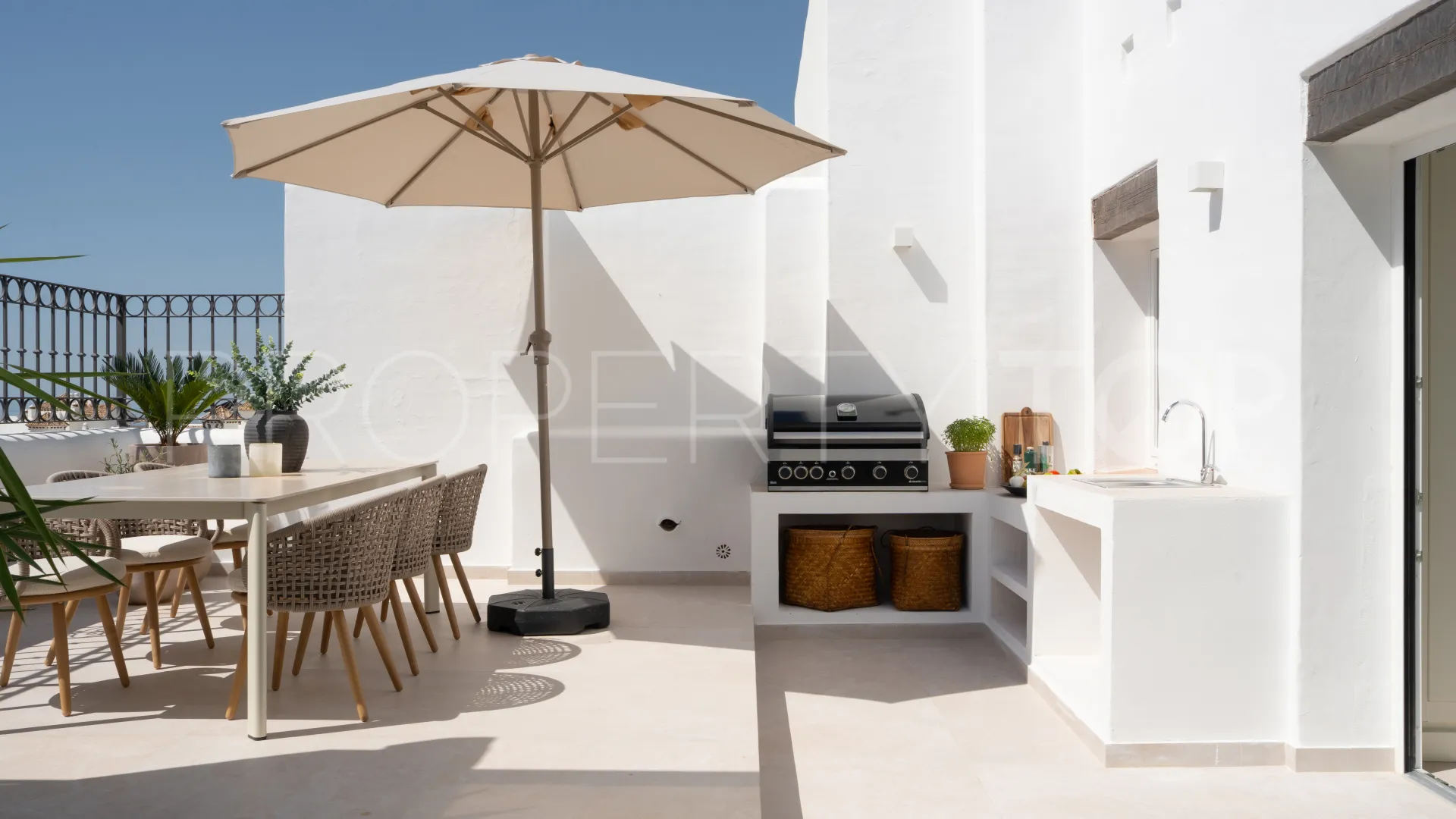 Se vende atico duplex en Lomas del Marqués