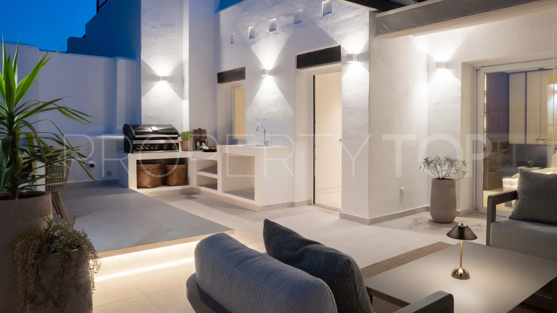 Se vende atico duplex en Lomas del Marqués