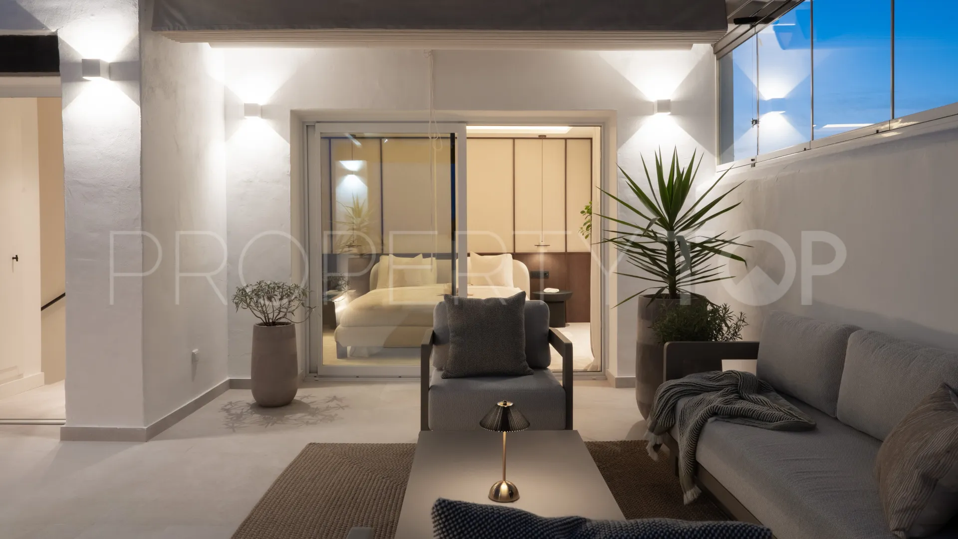 Se vende atico duplex en Lomas del Marqués