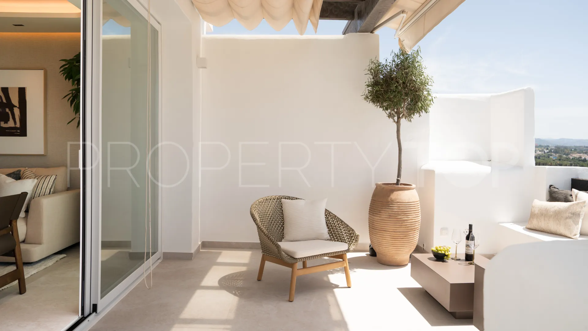 Se vende atico duplex en Lomas del Marqués