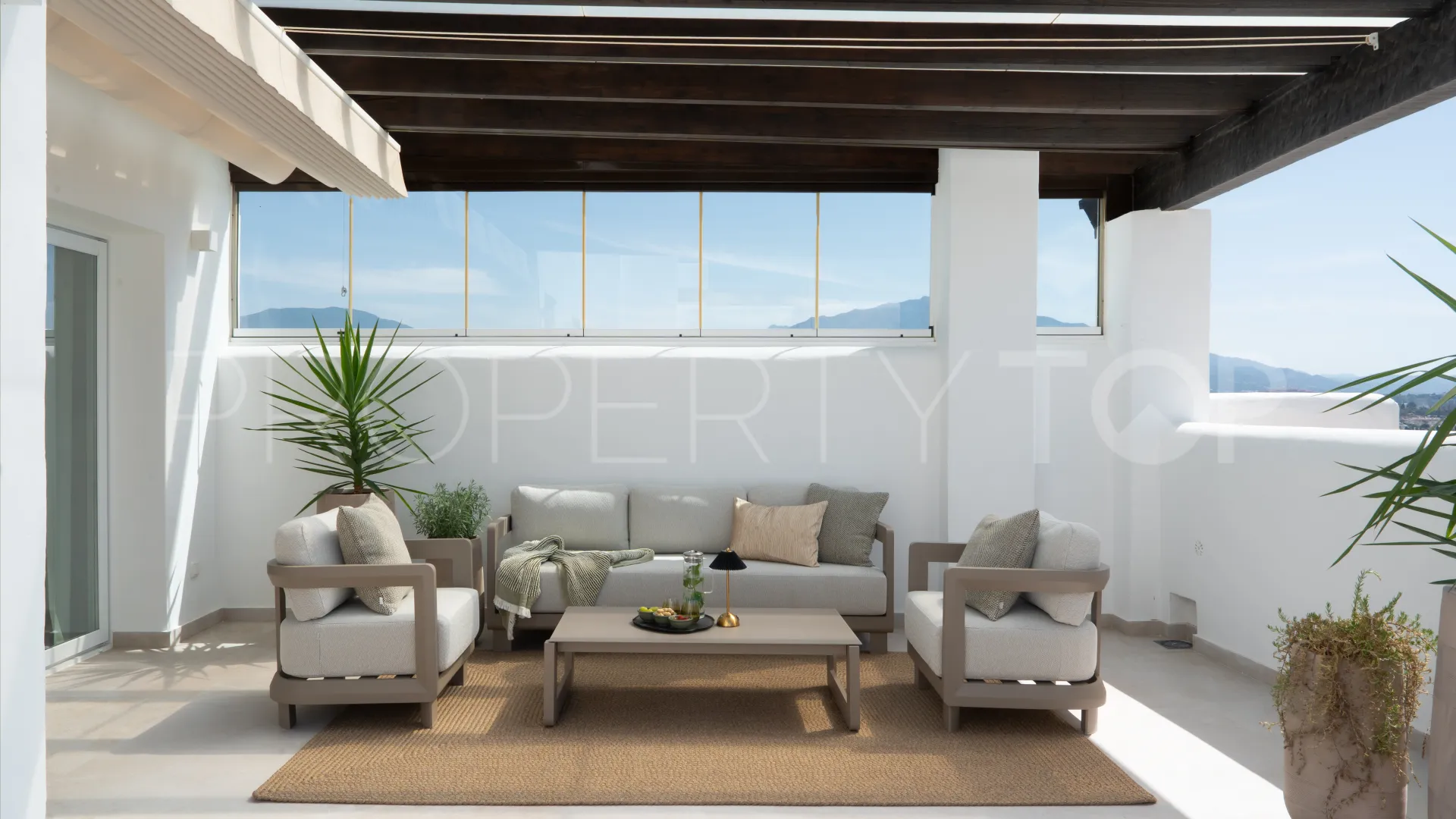 Se vende atico duplex en Lomas del Marqués