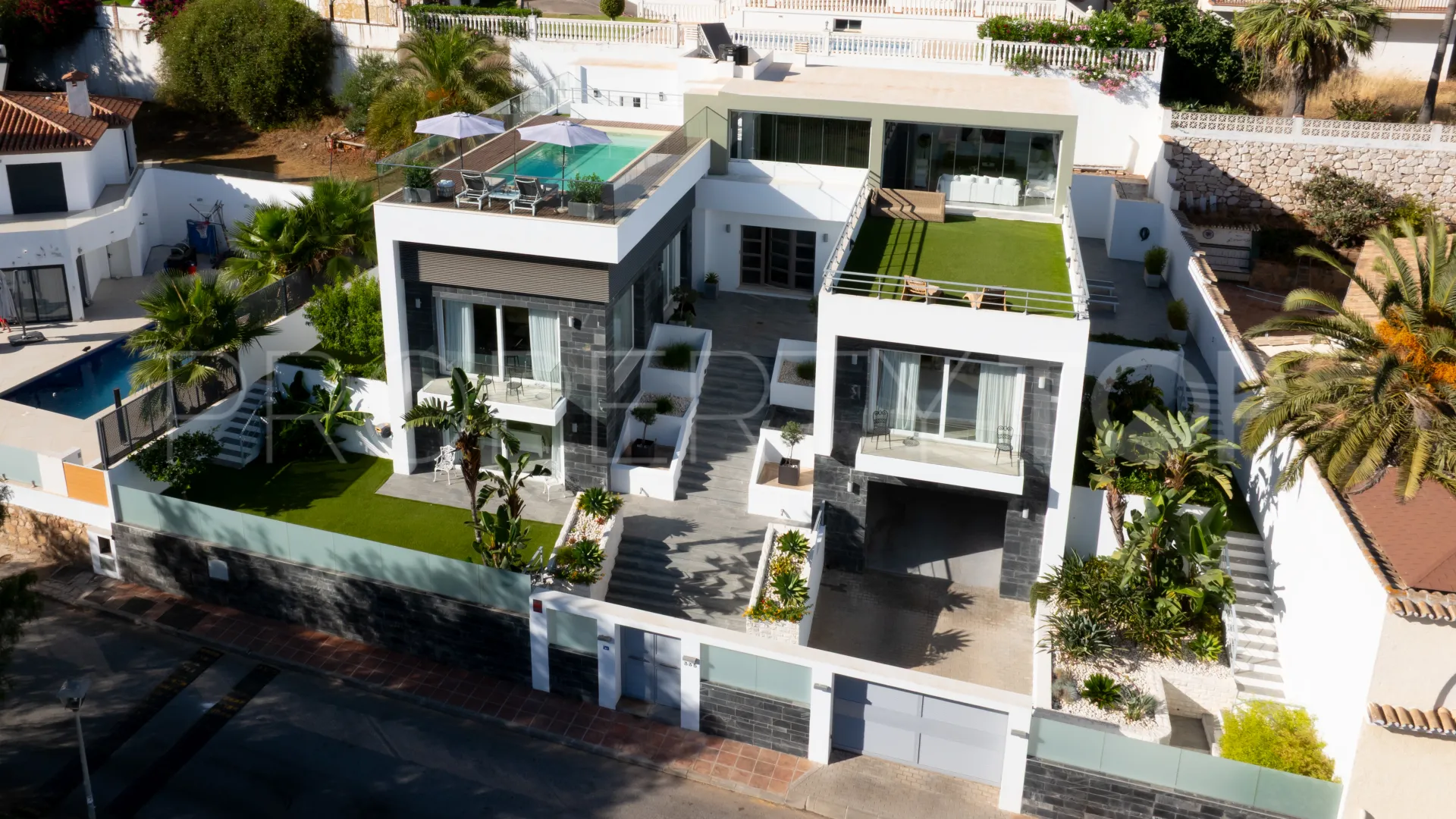 Villa de 5 dormitorios en venta en Torrenueva