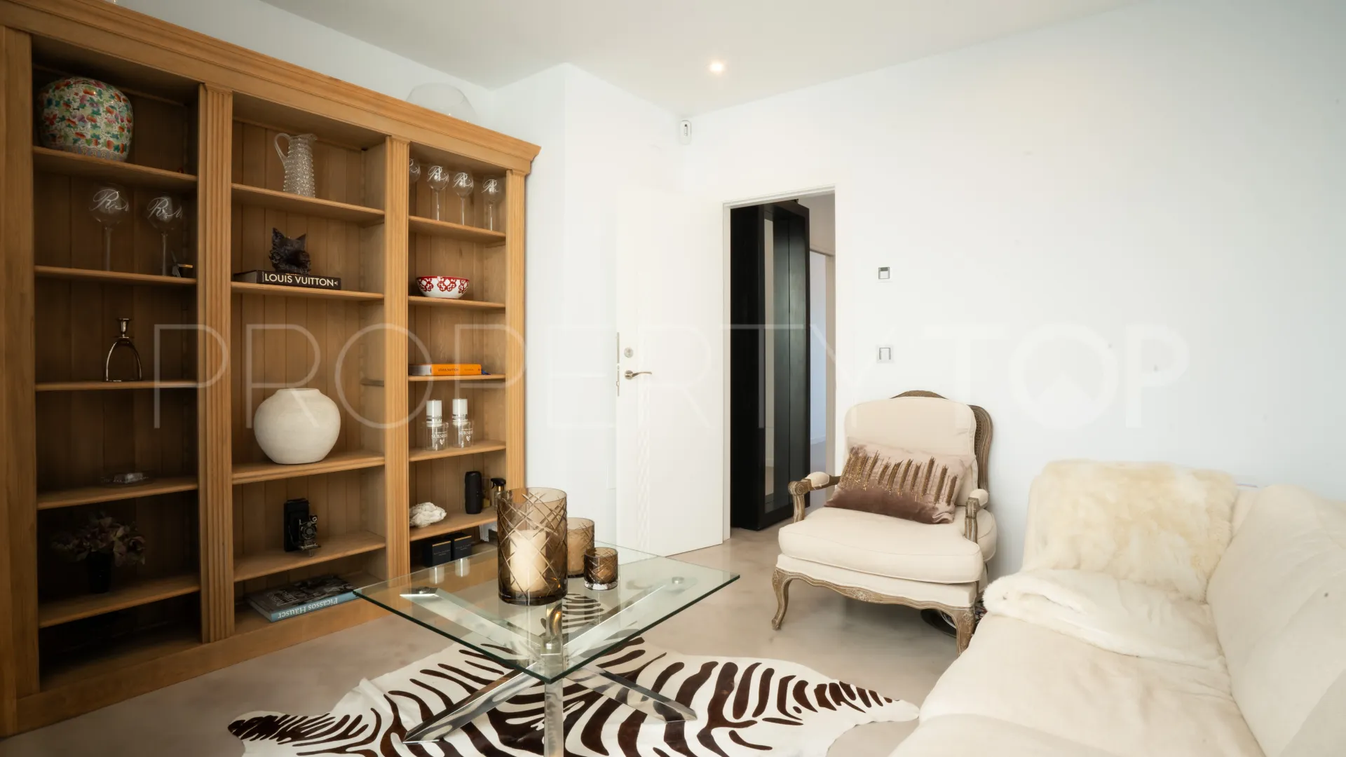 Villa de 5 dormitorios en venta en Torrenueva