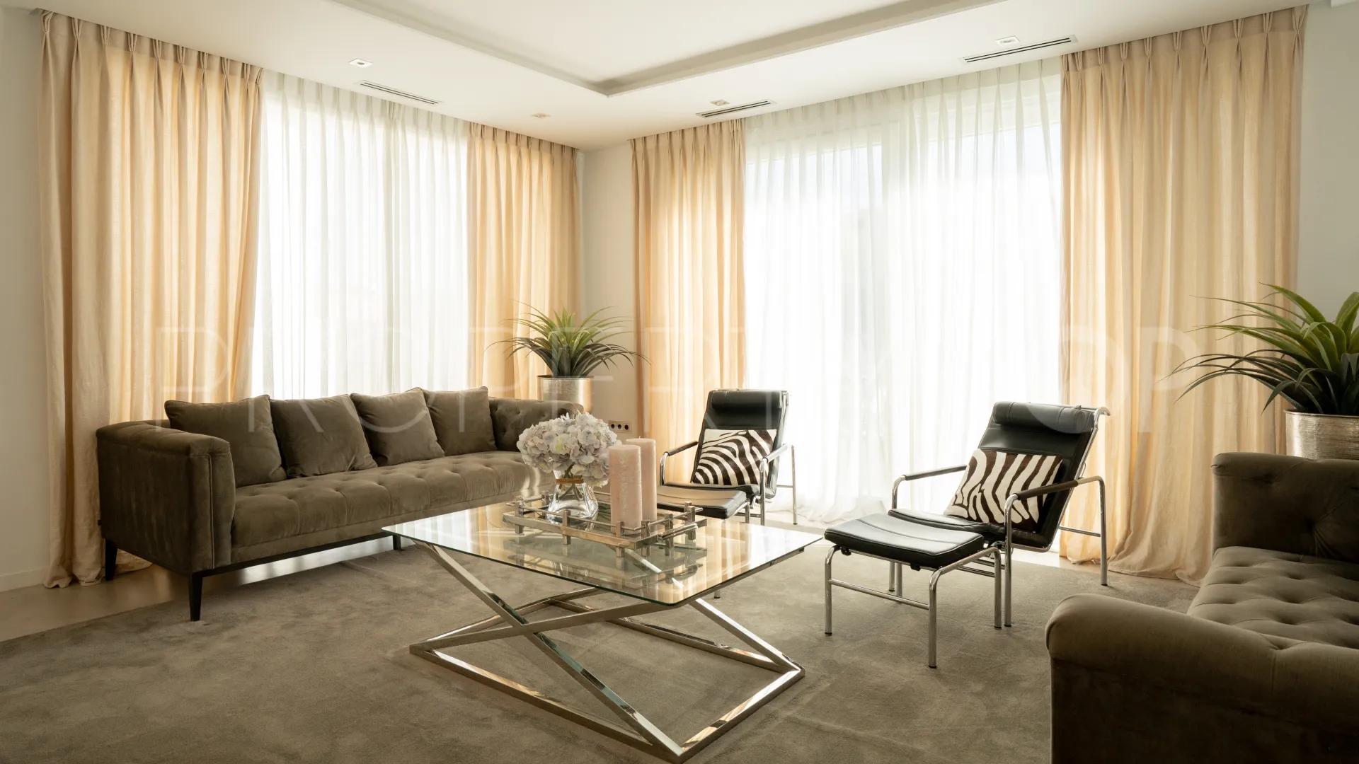 Villa de 5 dormitorios en venta en Torrenueva