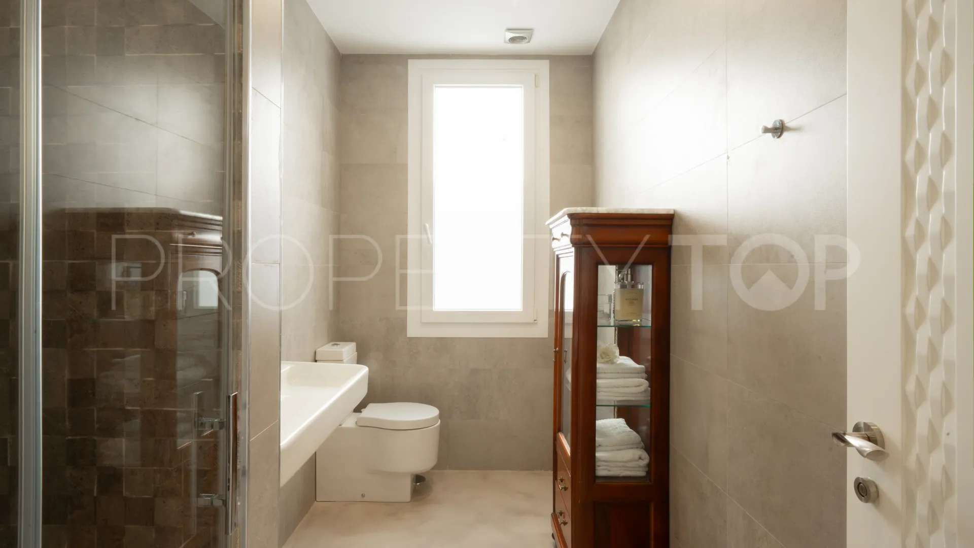 Villa de 5 dormitorios en venta en Torrenueva