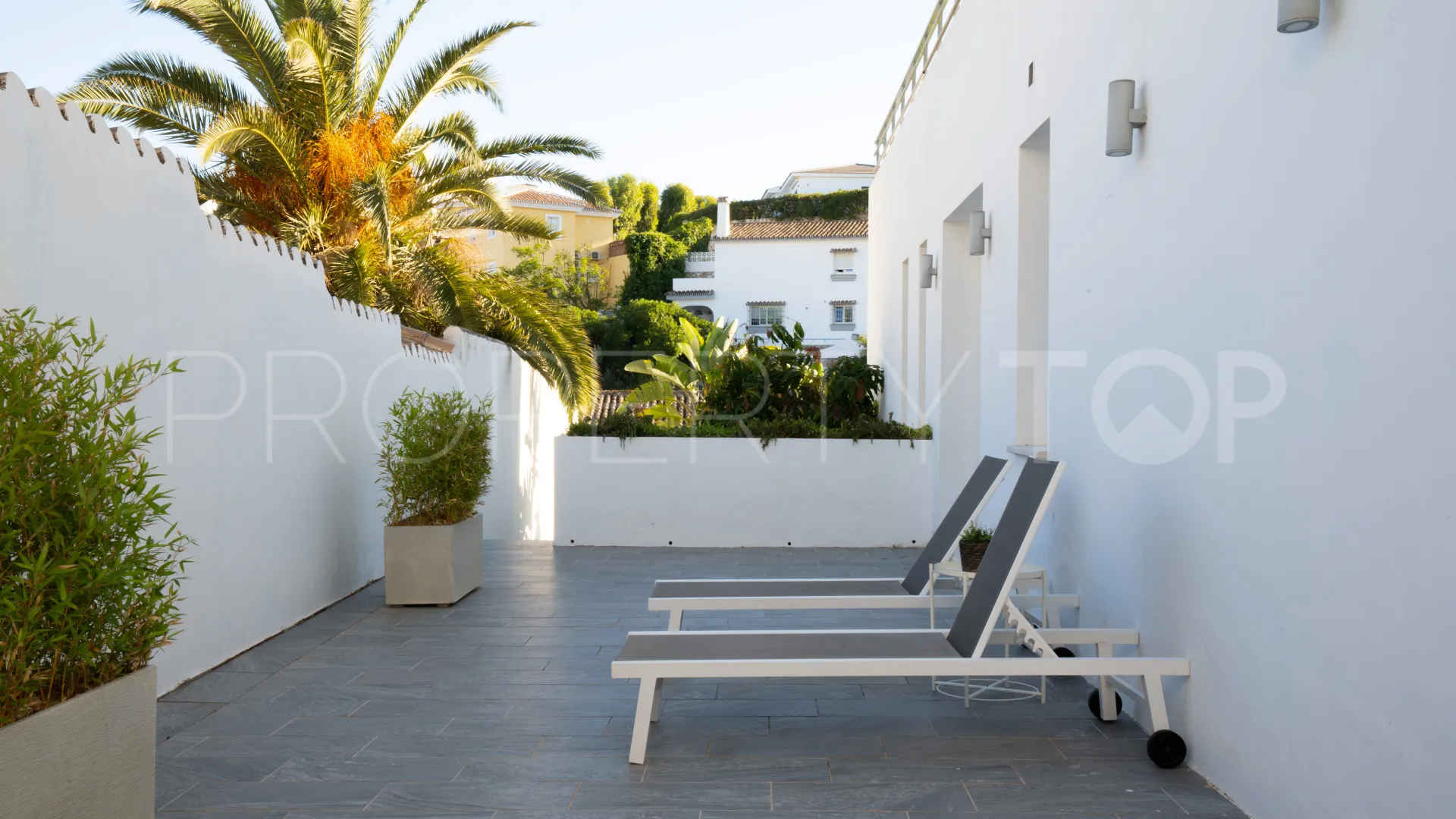 Villa de 5 dormitorios en venta en Torrenueva