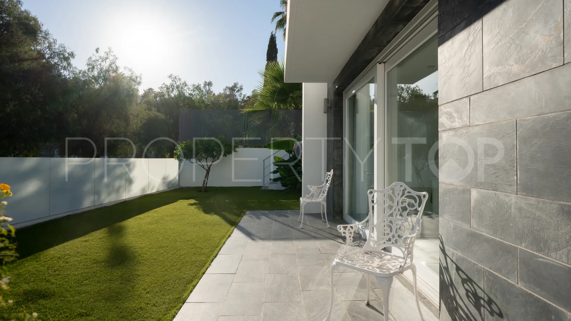 Villa de 5 dormitorios en venta en Torrenueva