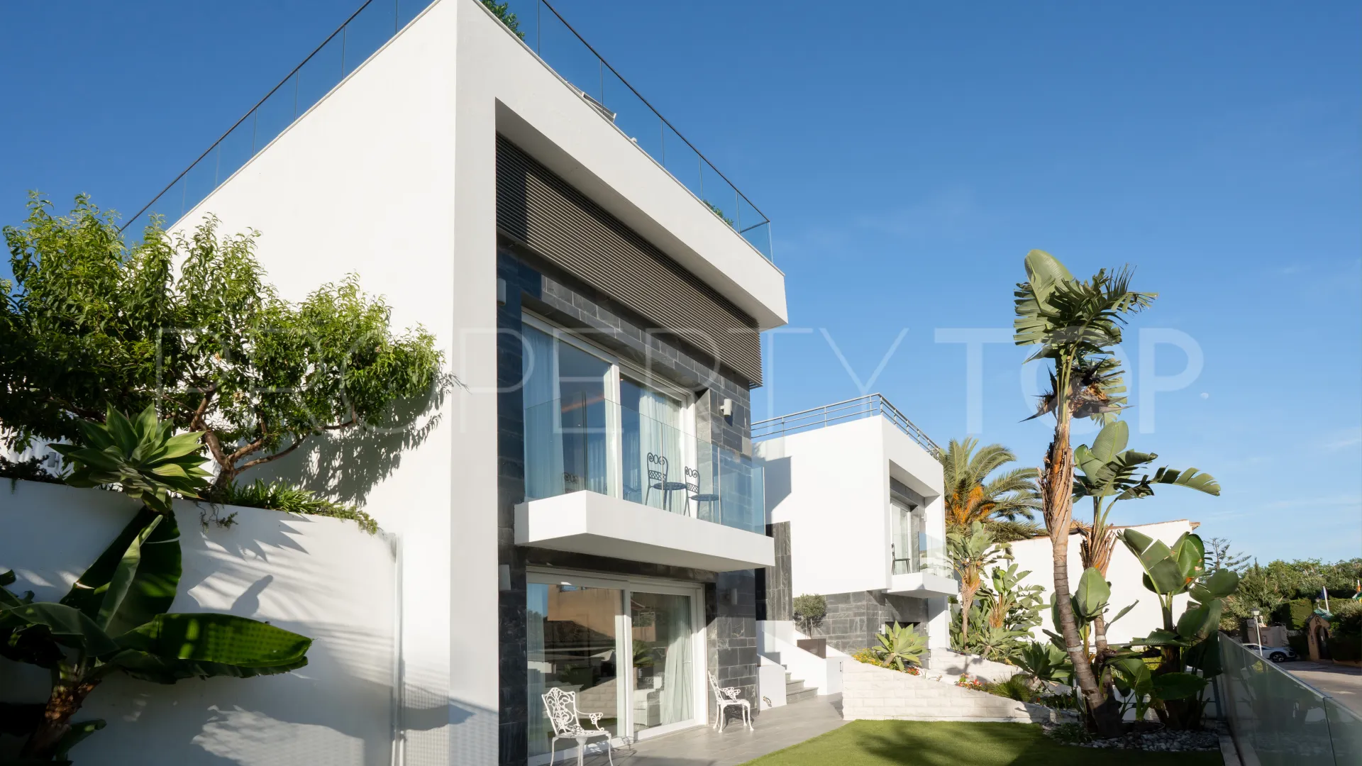 Villa de 5 dormitorios en venta en Torrenueva
