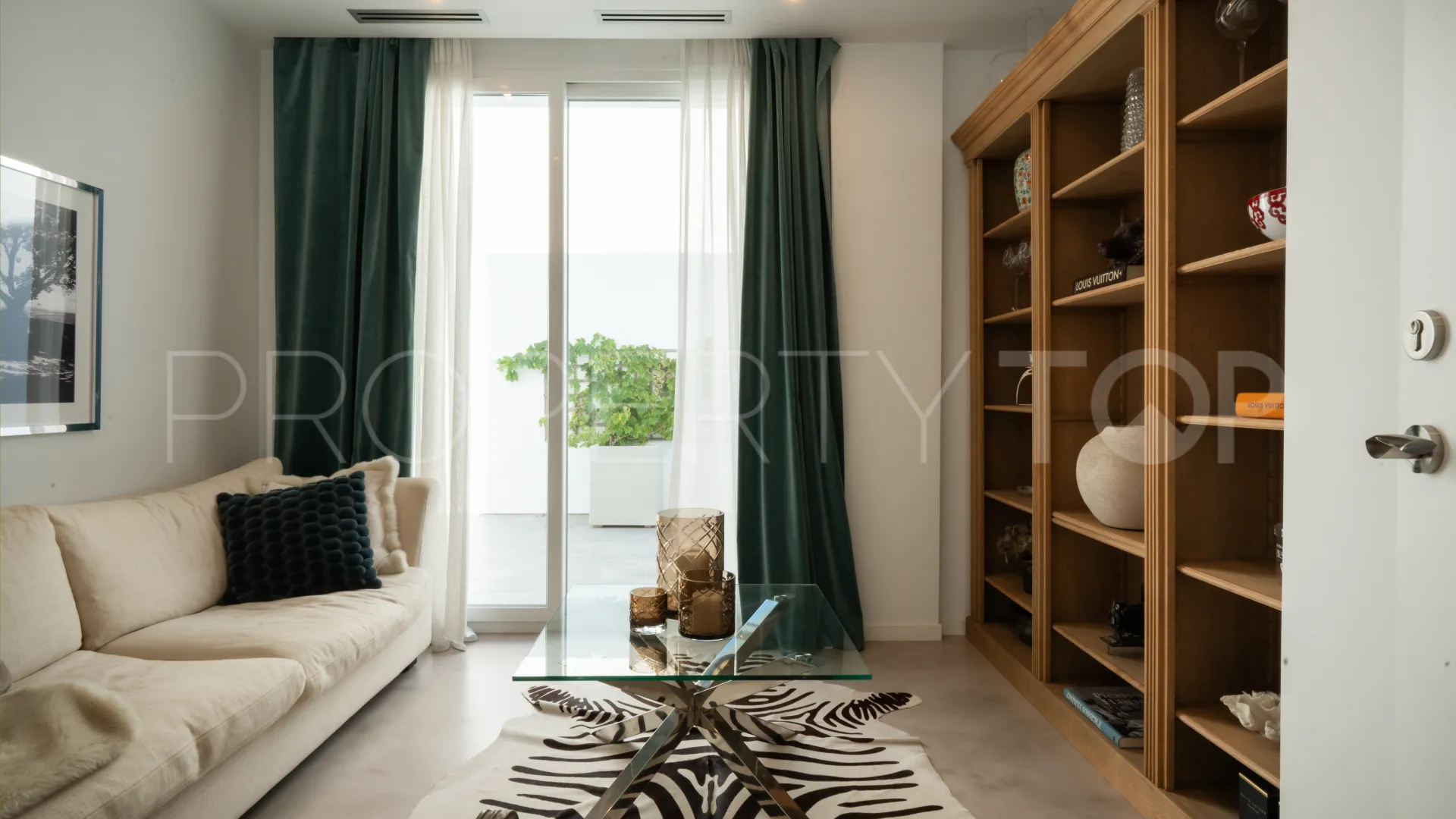 Villa de 5 dormitorios en venta en Torrenueva