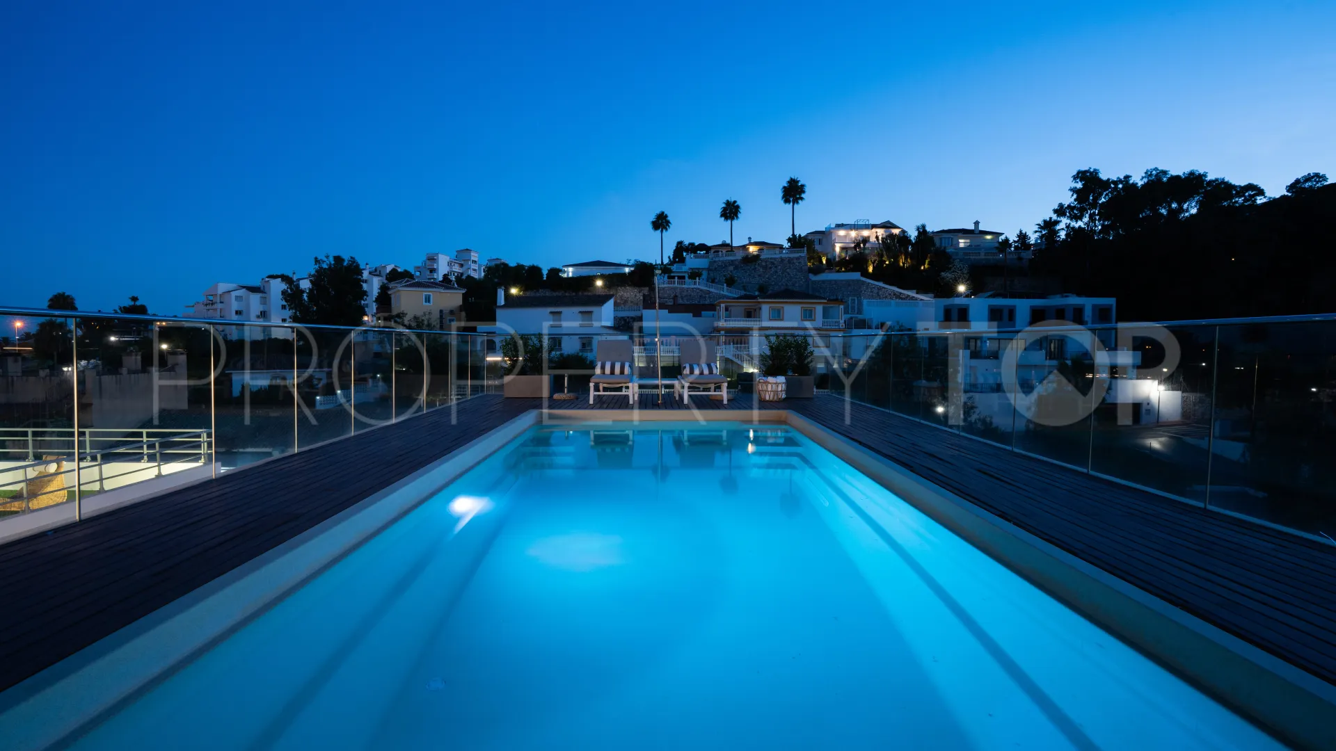 Villa de 5 dormitorios en venta en Torrenueva