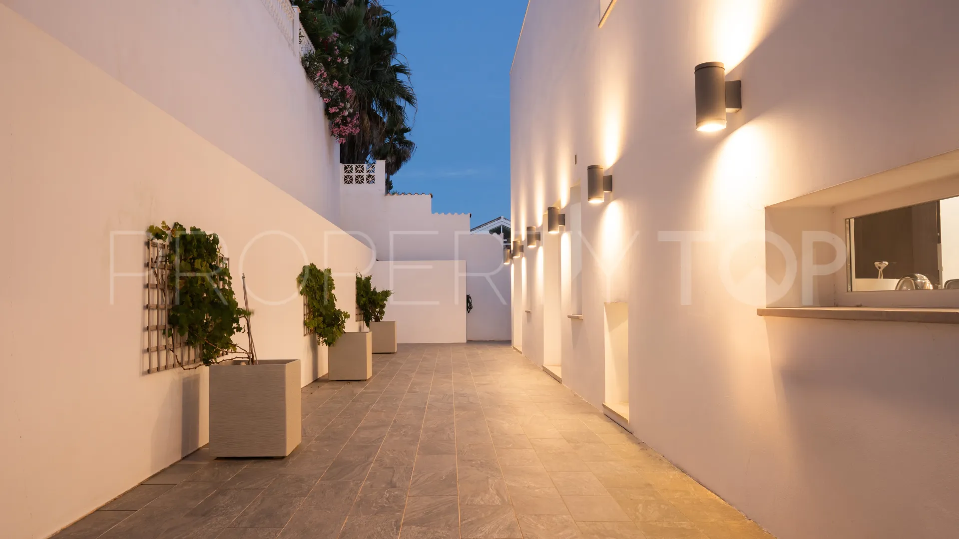 Villa de 5 dormitorios en venta en Torrenueva