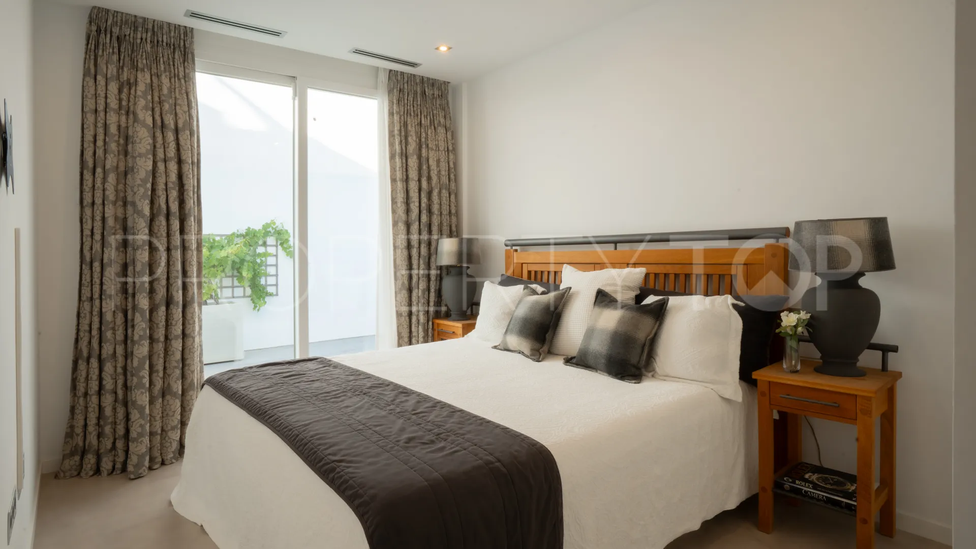 Villa de 5 dormitorios en venta en Torrenueva