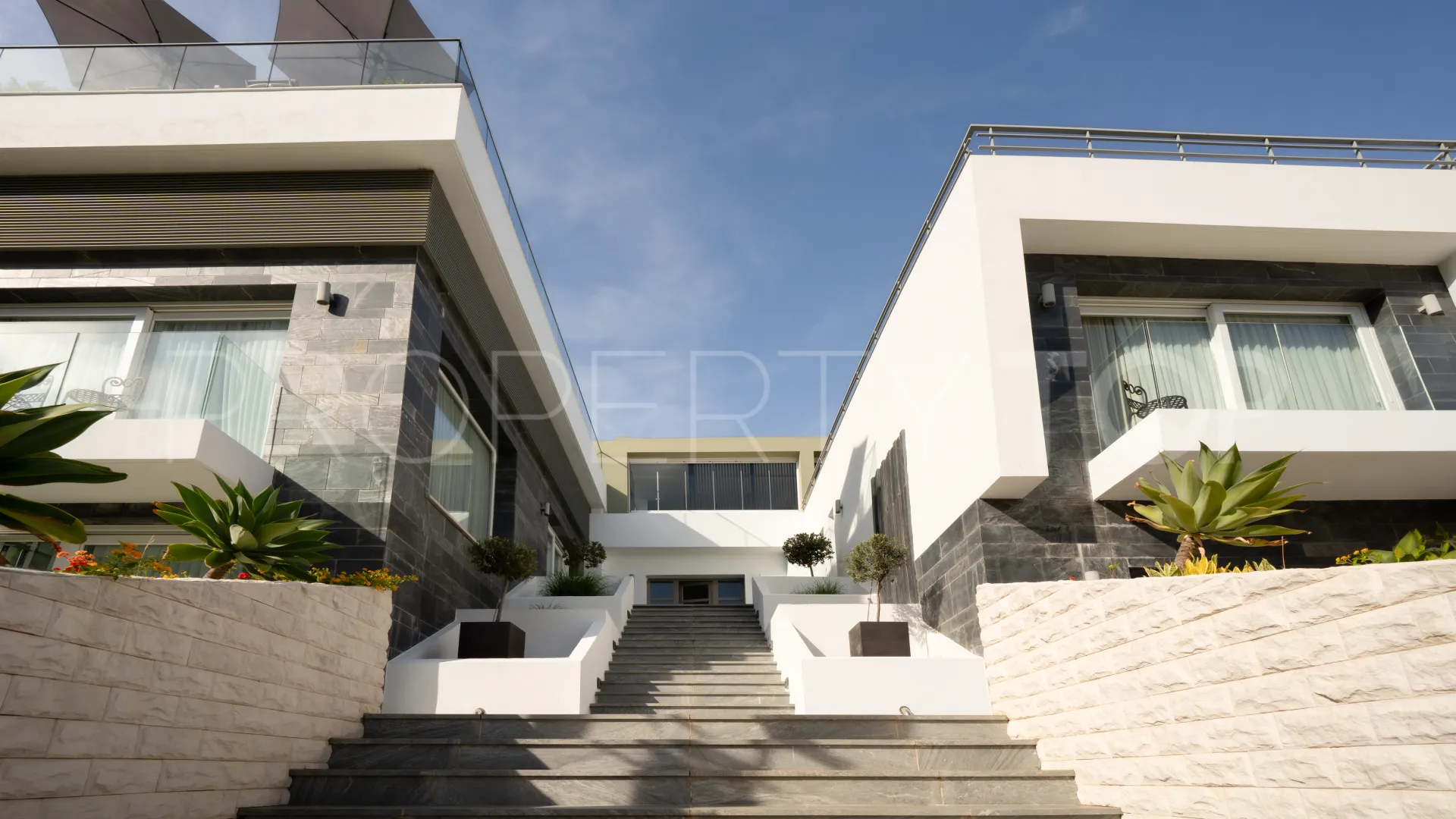 Villa de 5 dormitorios en venta en Torrenueva