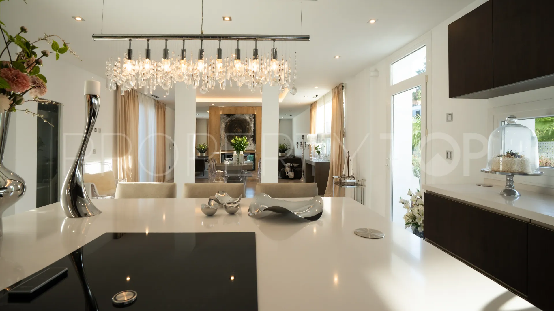 Villa de 5 dormitorios en venta en Torrenueva