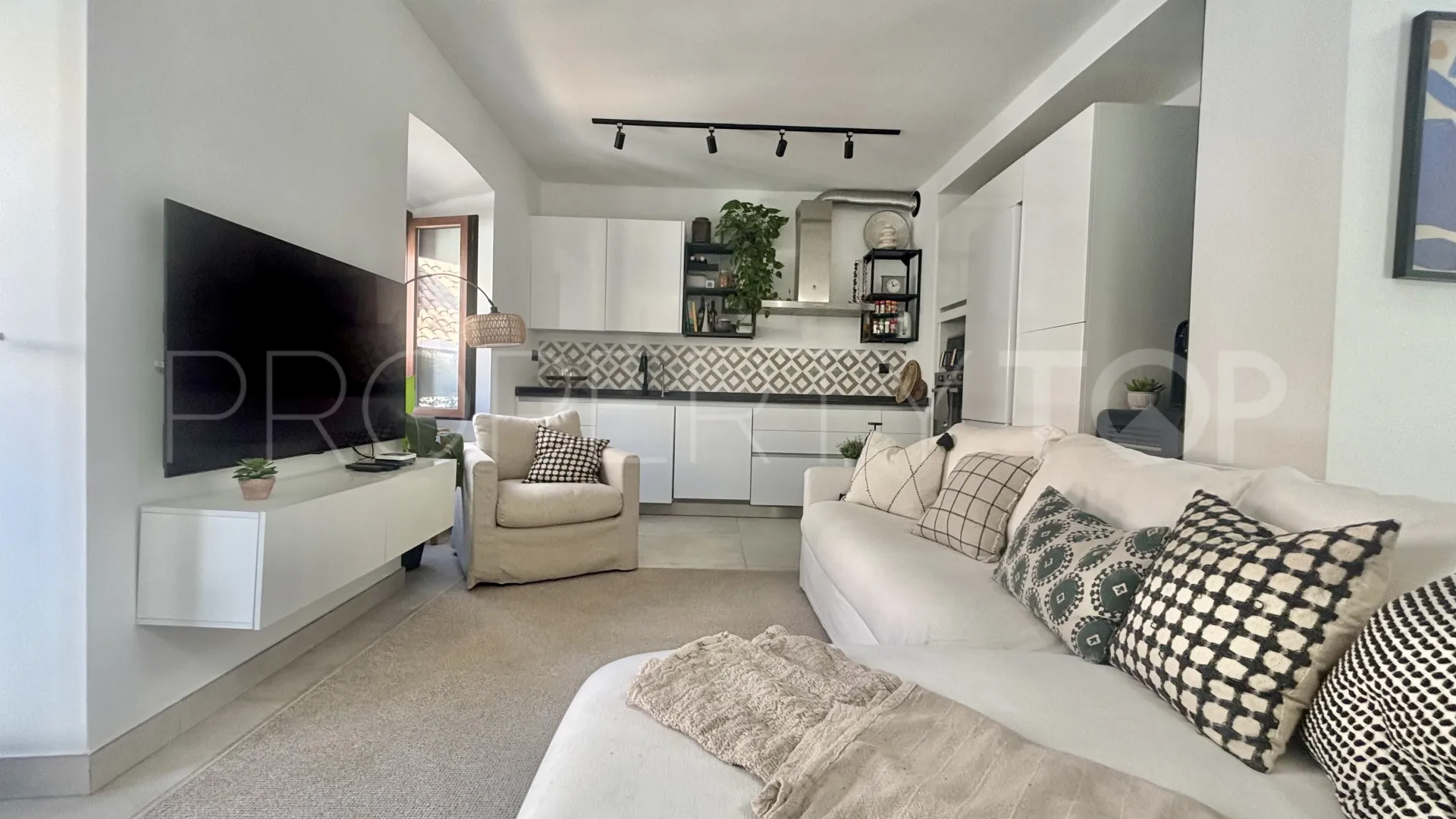 Atico duplex en venta en Estepona Casco Antiguo de 2 dormitorios